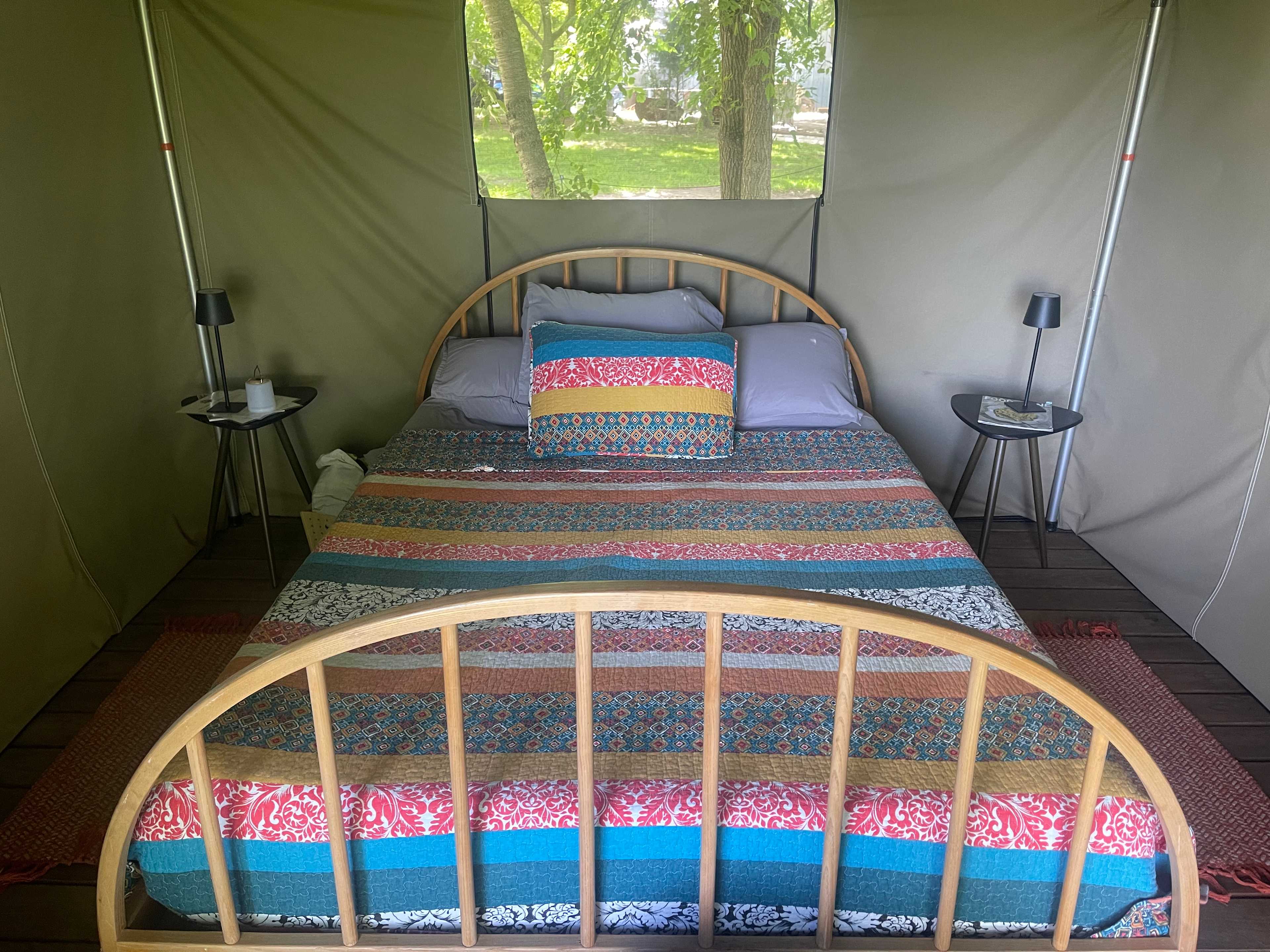 Very comfortable and high quality bed/bedding