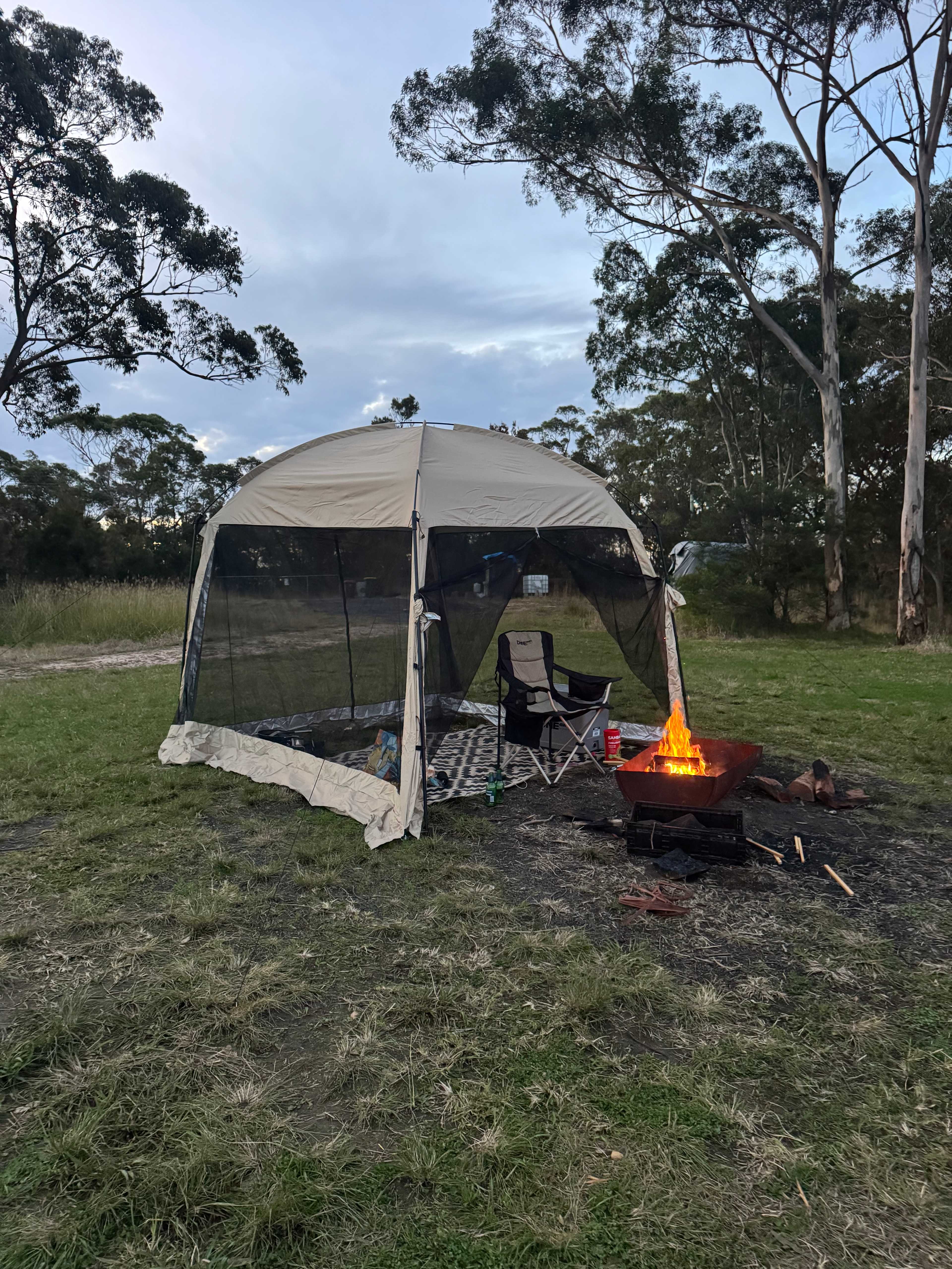 Cozy simple setup Site 1 