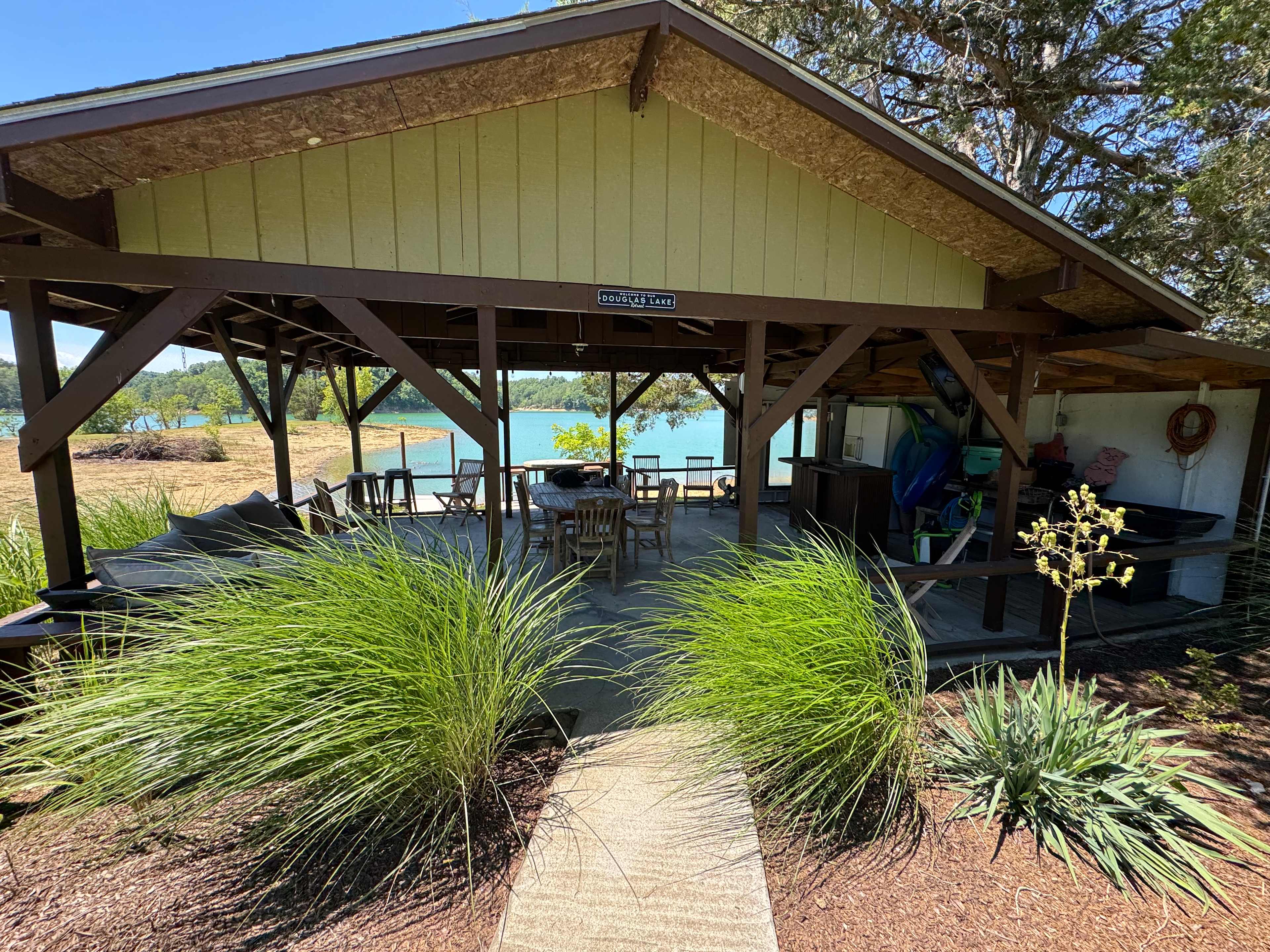 Green Creek Camp on Douglas Lake
