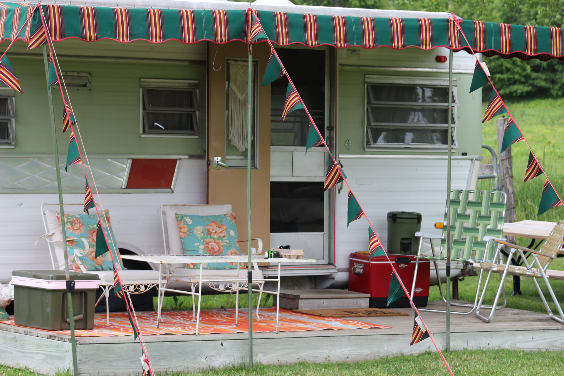 Circle M Farm Stay: Camp or Glamp
