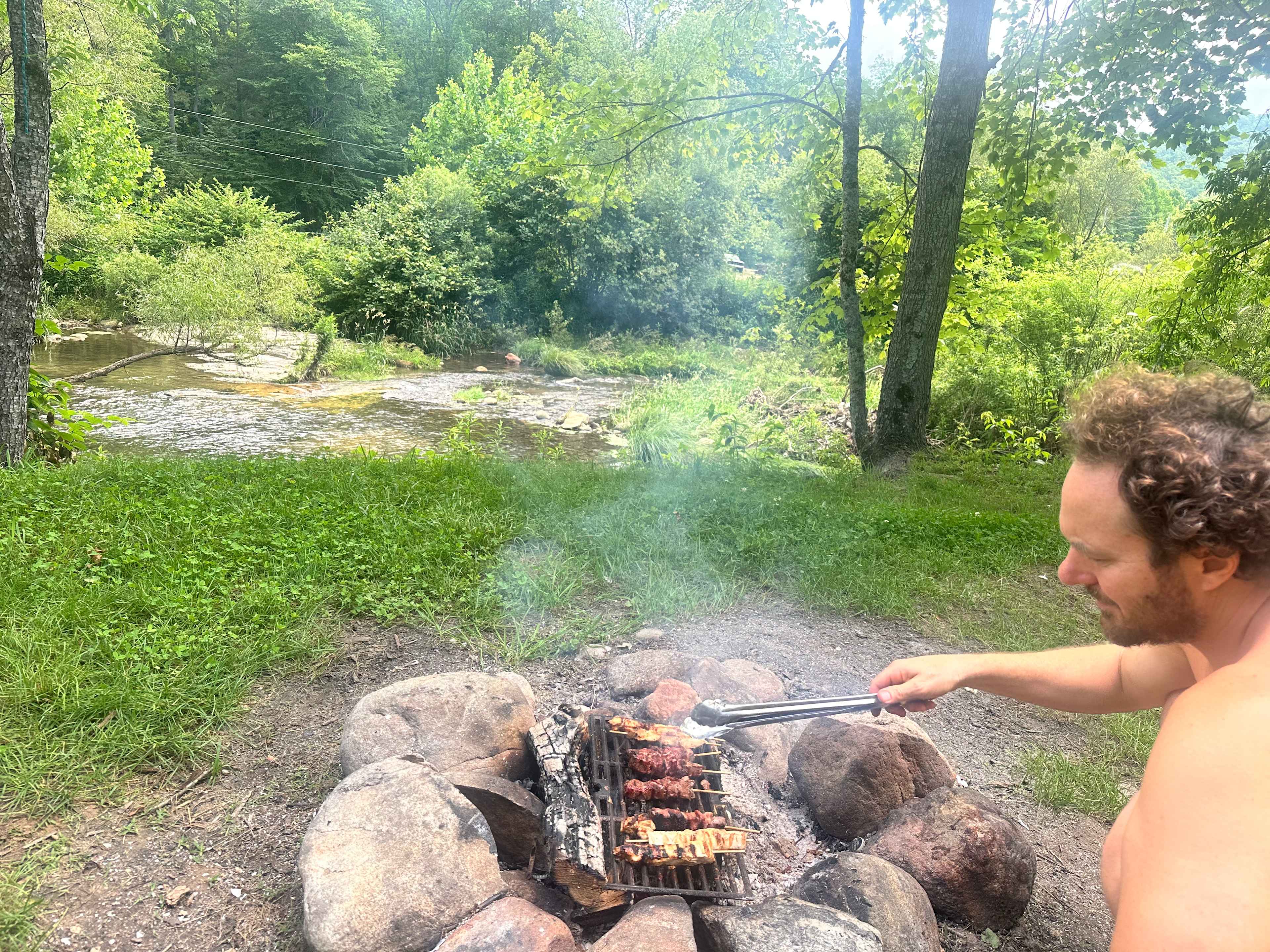 At the Ridge Camp-Riverside Escapes