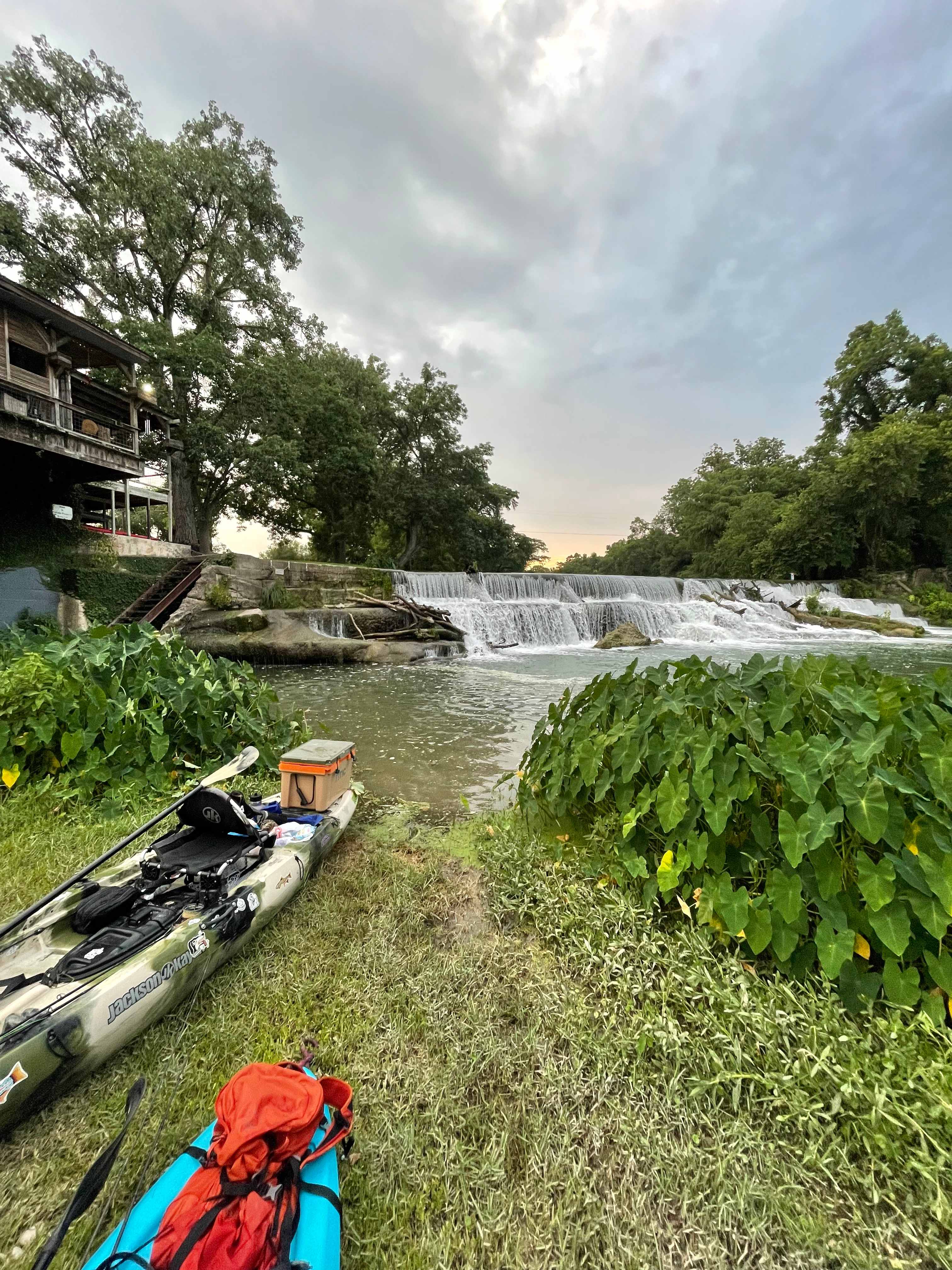 The Best Dam Spot