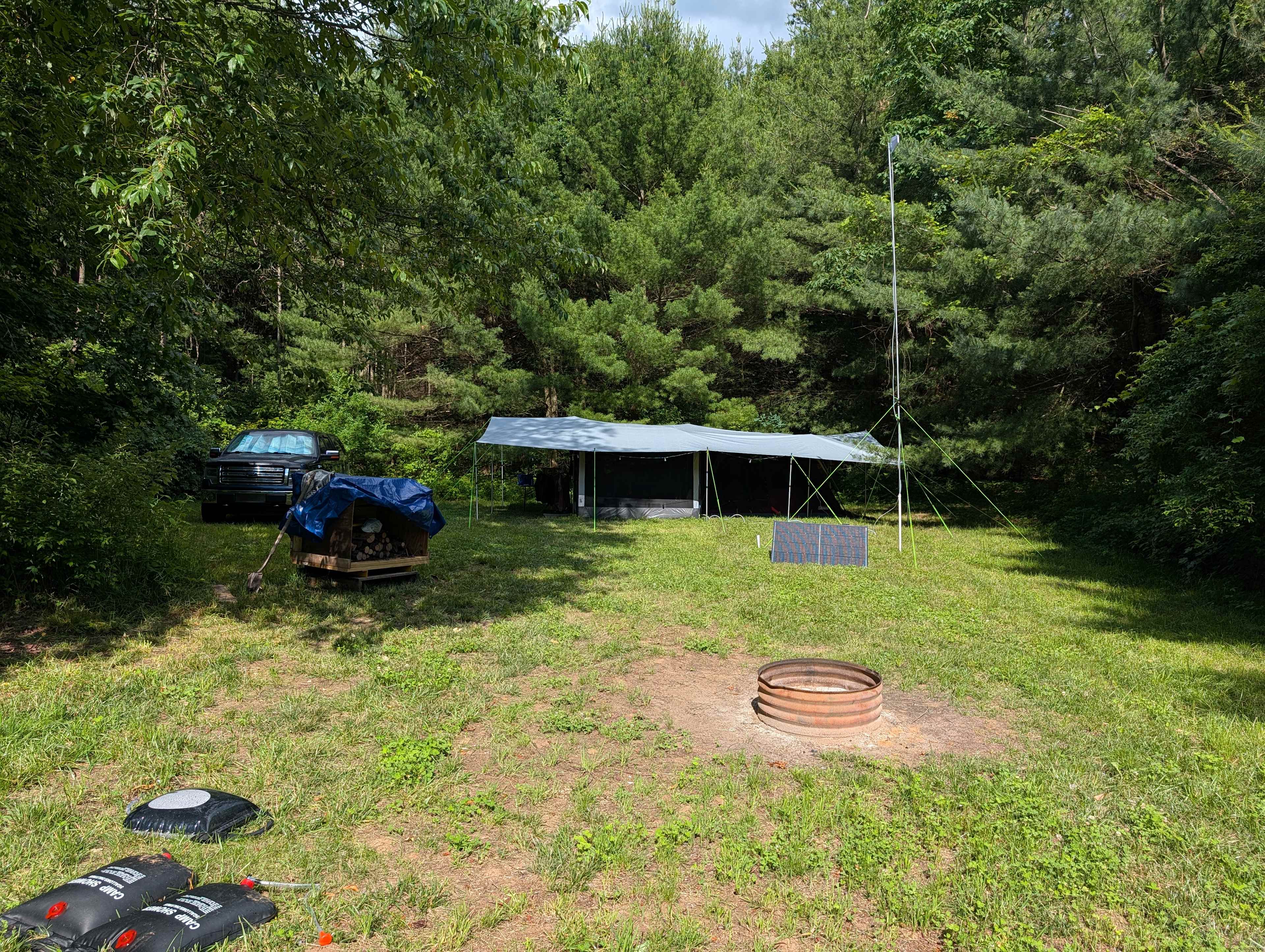 B Mo's Hideout
