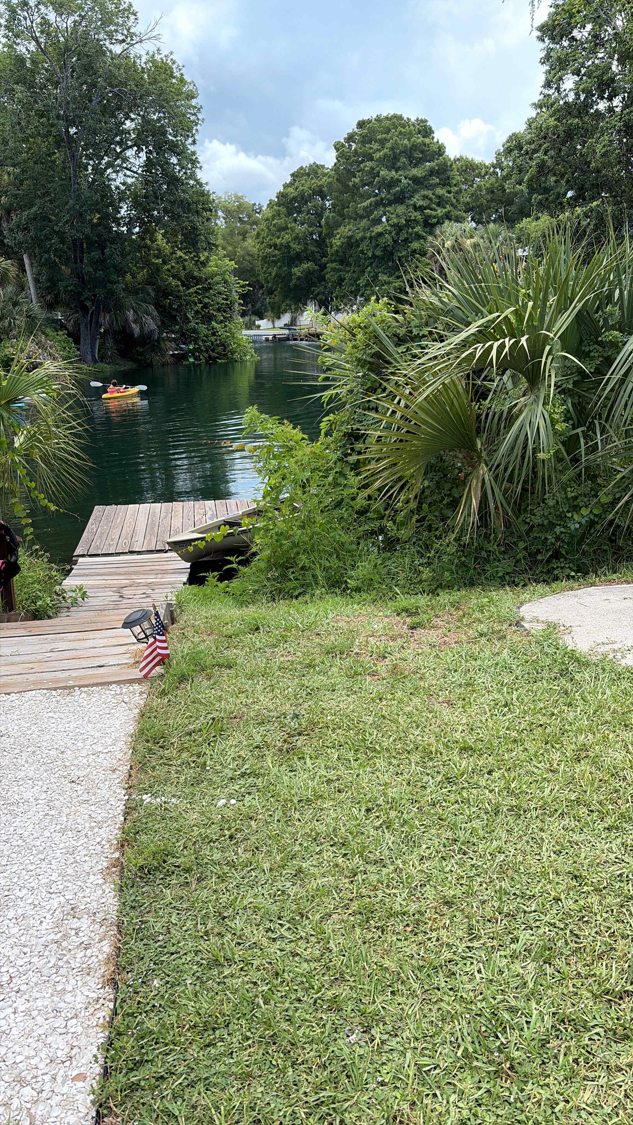 Weeki Cove- Private RV Campsite