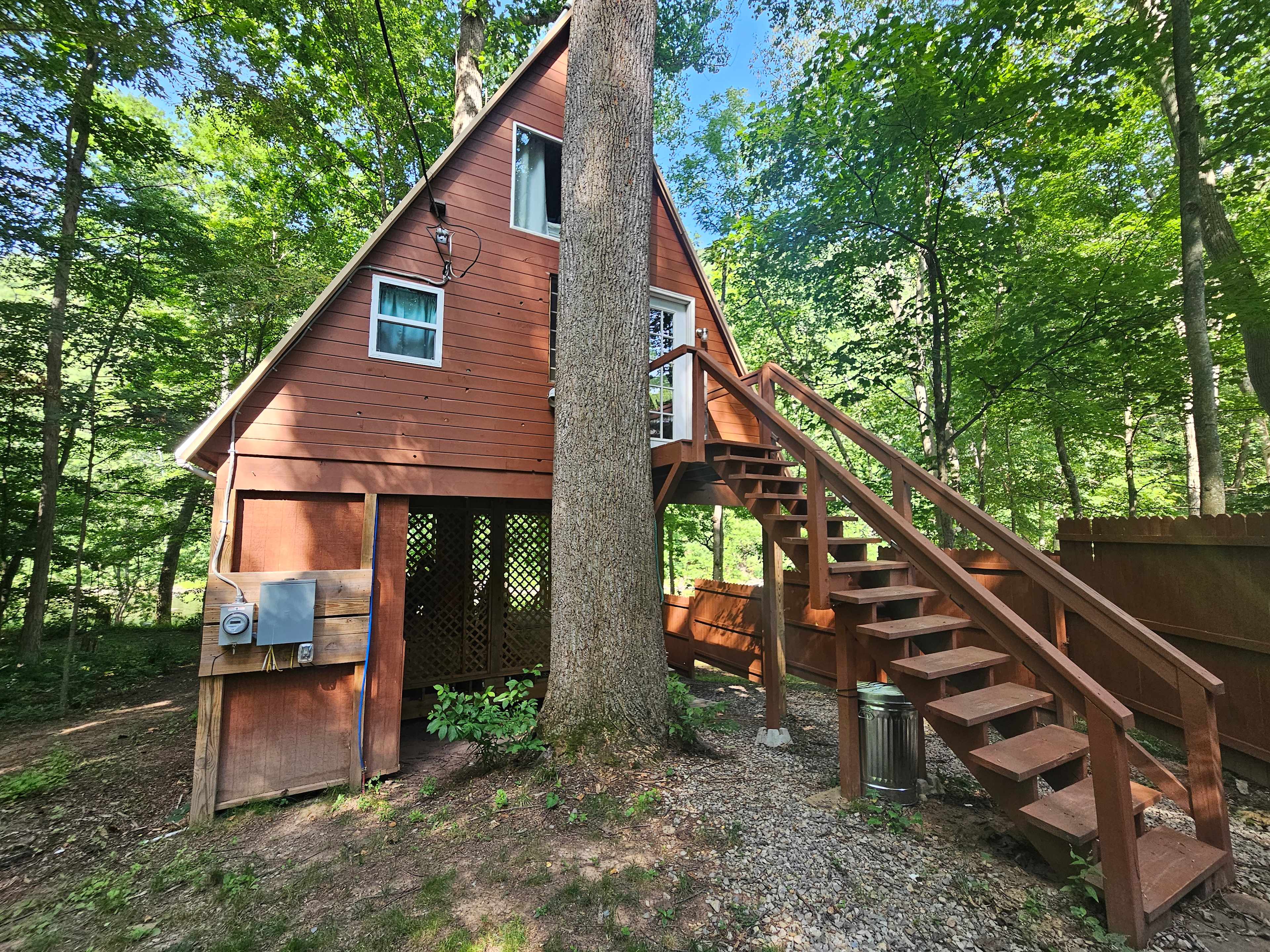 Treehouse Waters On The River