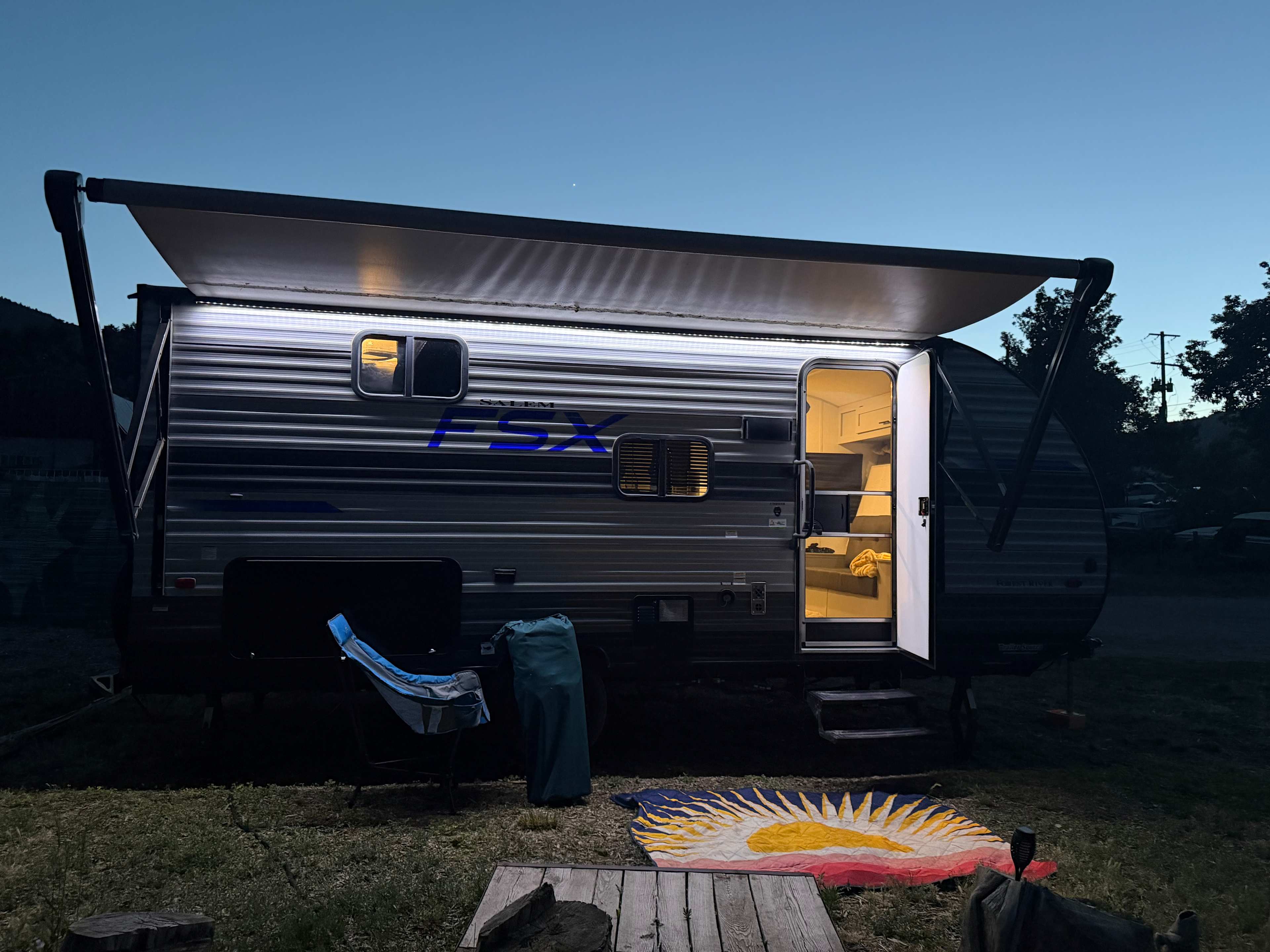 RedRocksParadise Glamping &RV Sites