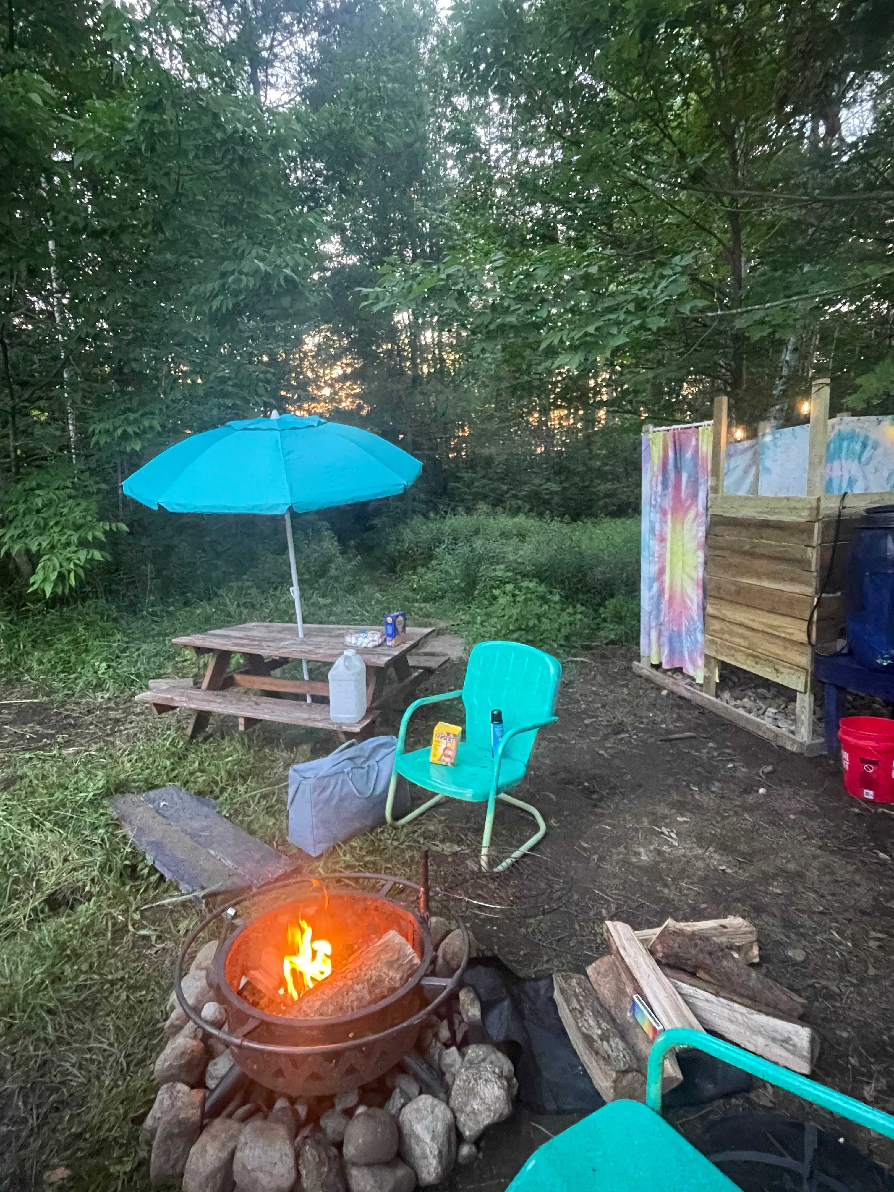 Nice shower and Fire Pit