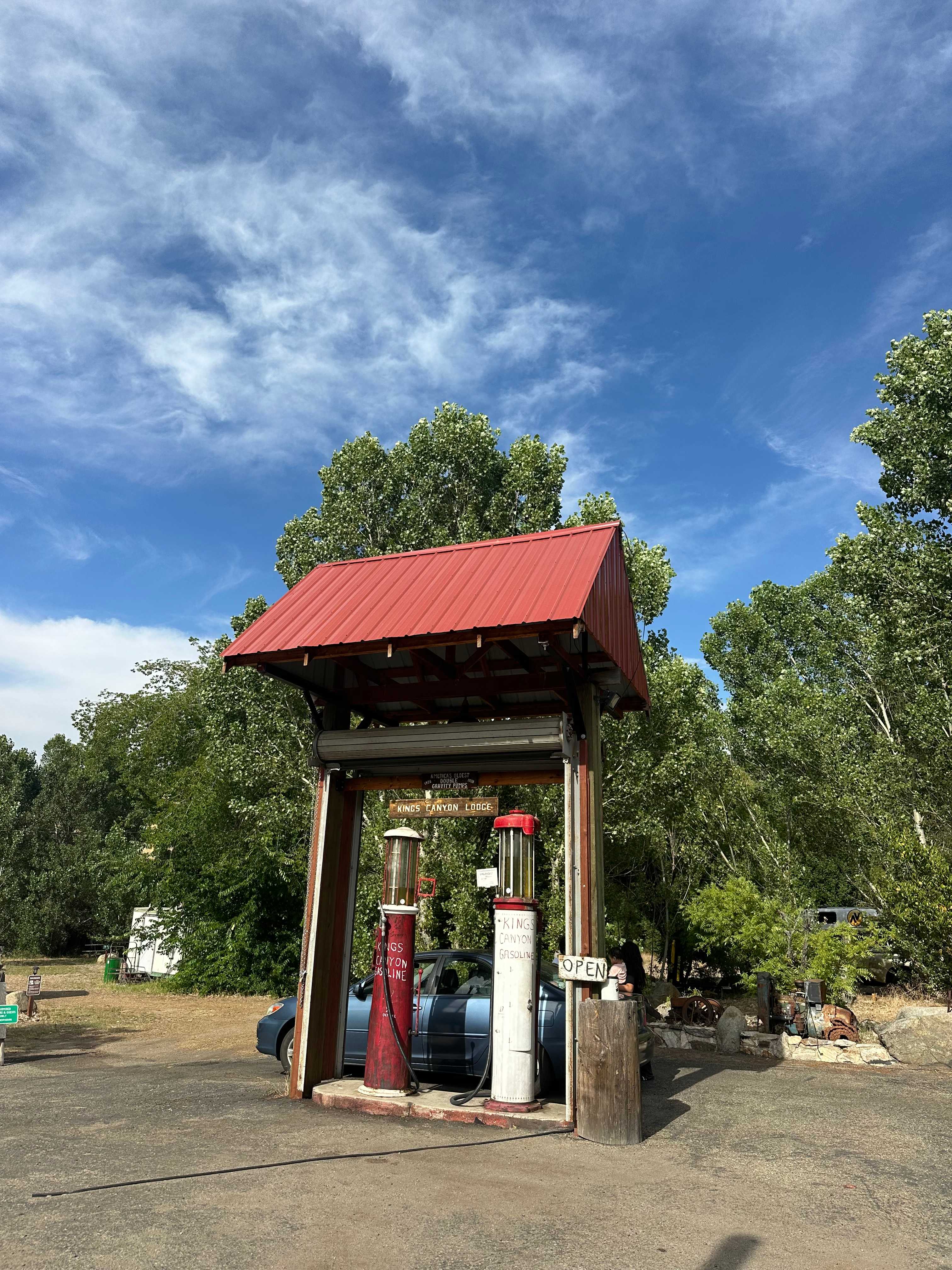 Only working gas station in Kings Canyon