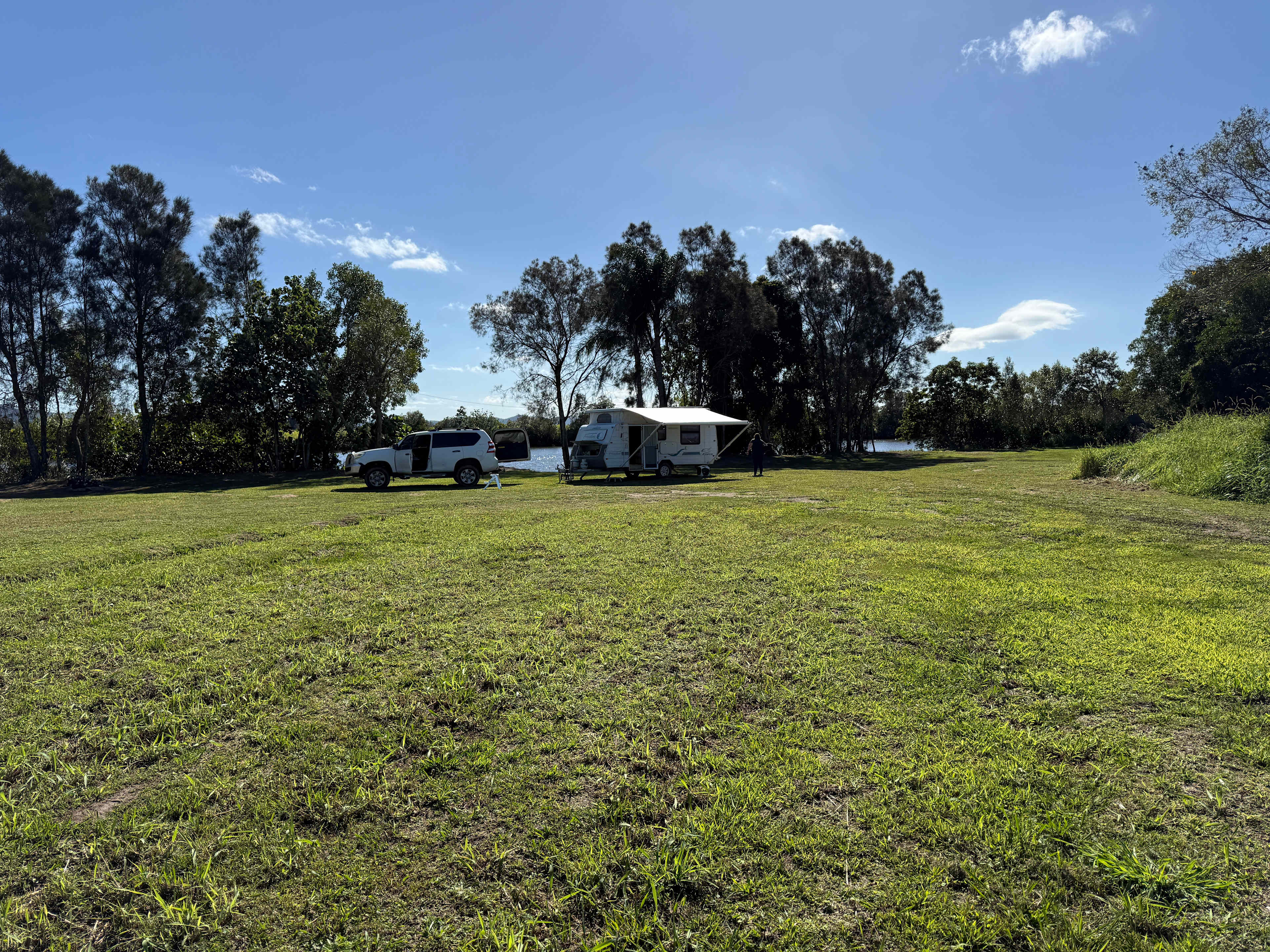 Burtons Riverside Campgrounds
