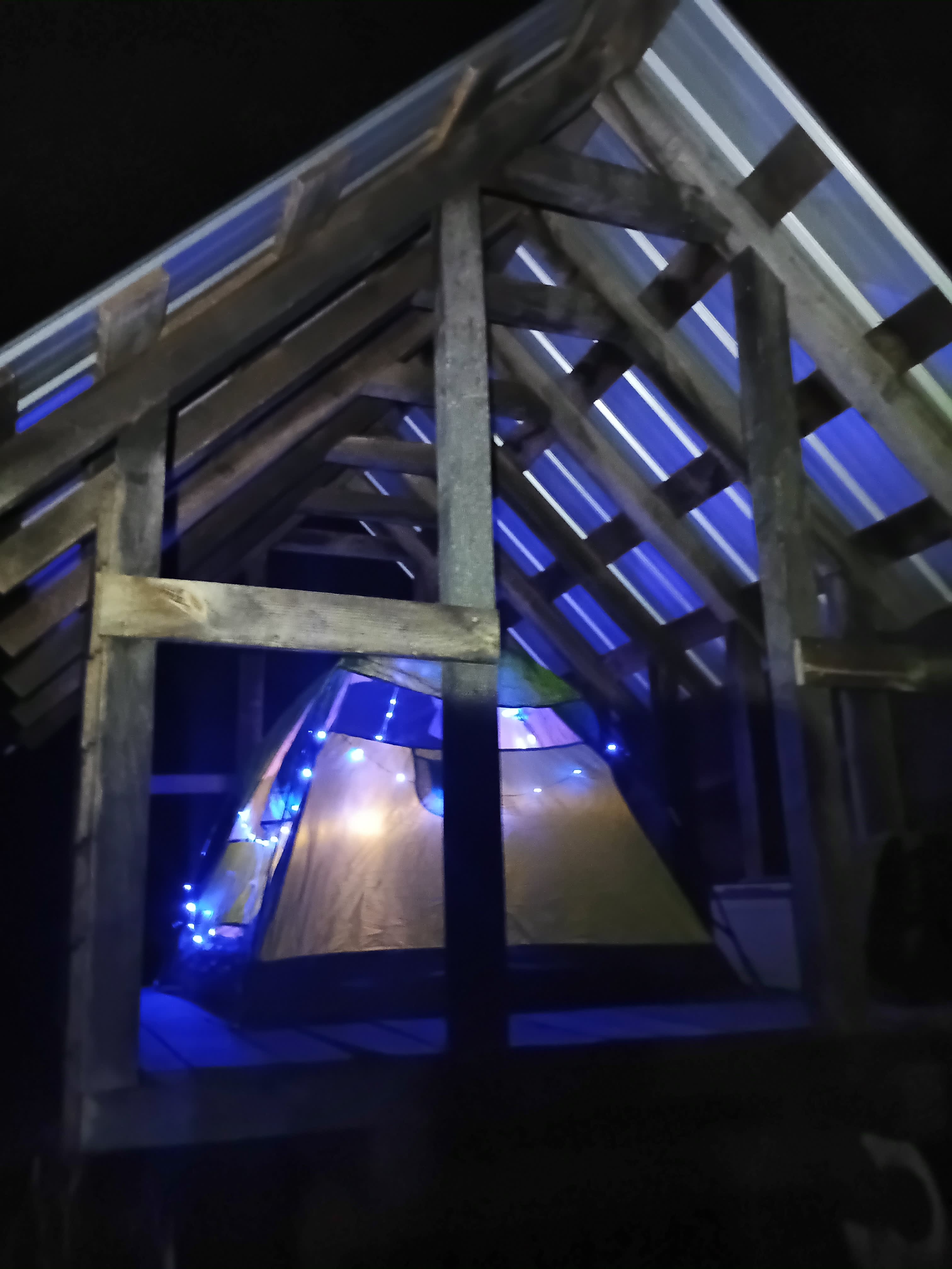 Covered tent platform