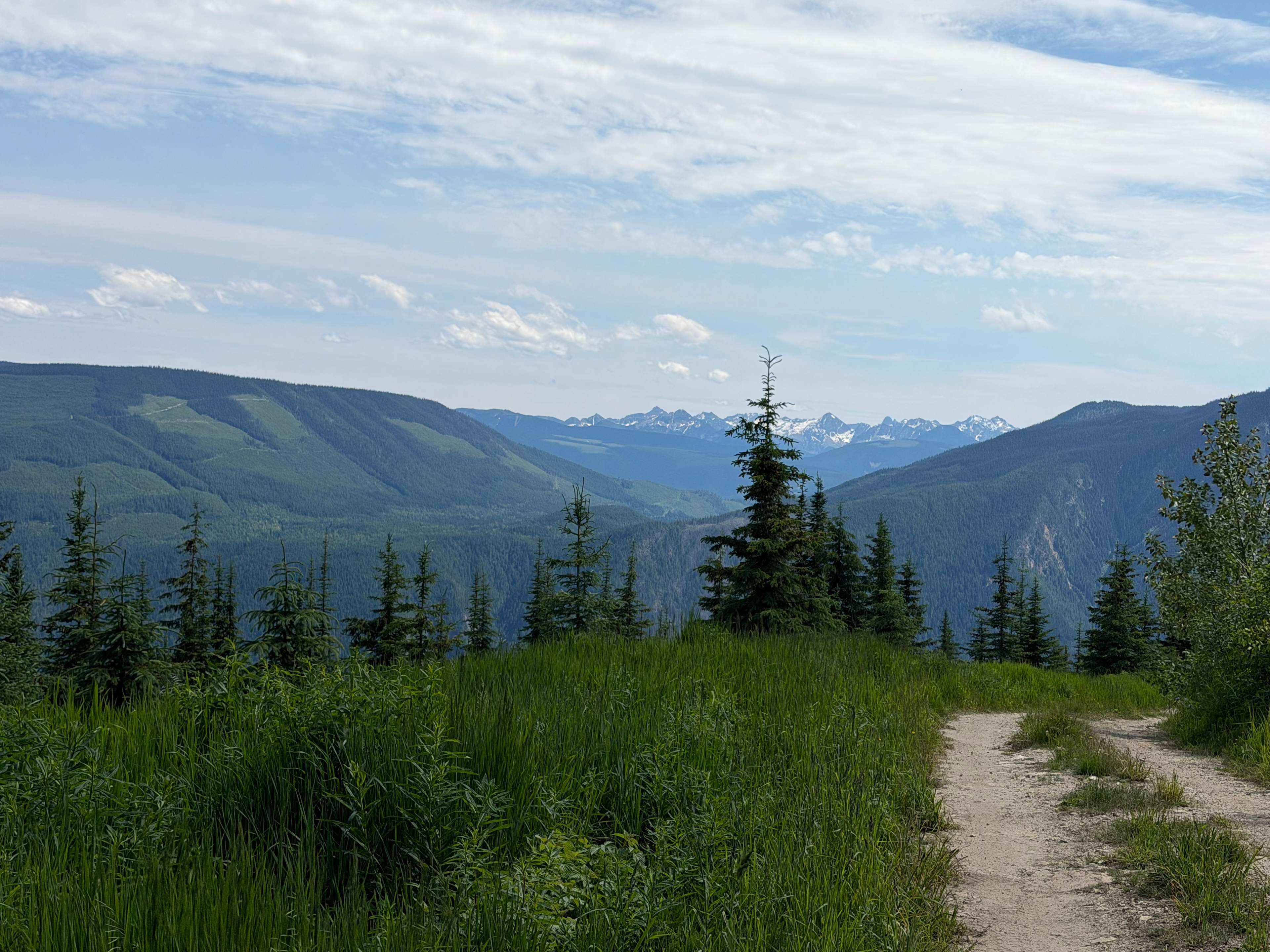 Kootenay Born retreat by Arrow lake