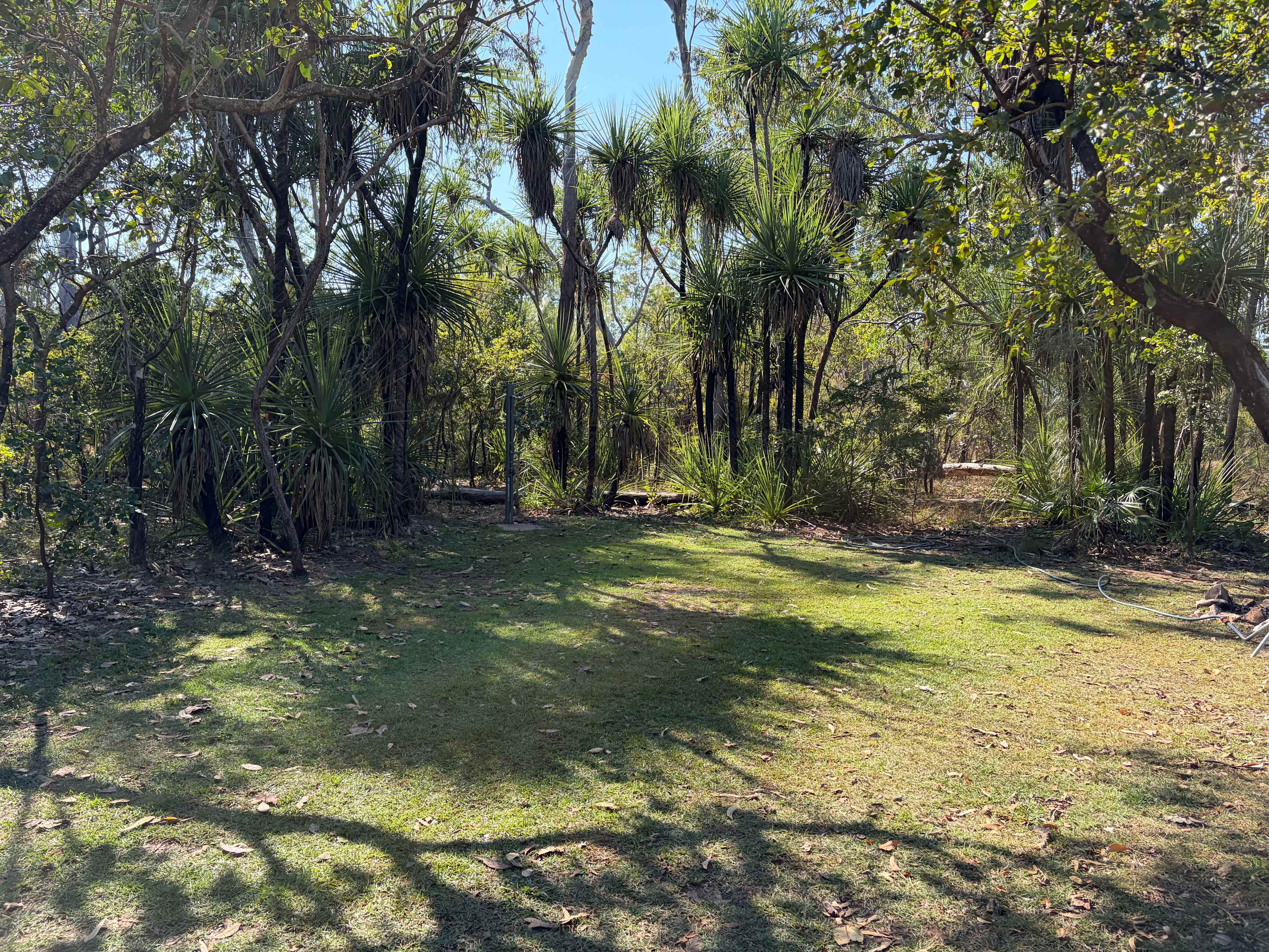 Middle Camp & Stay- BERRY SPRINGS