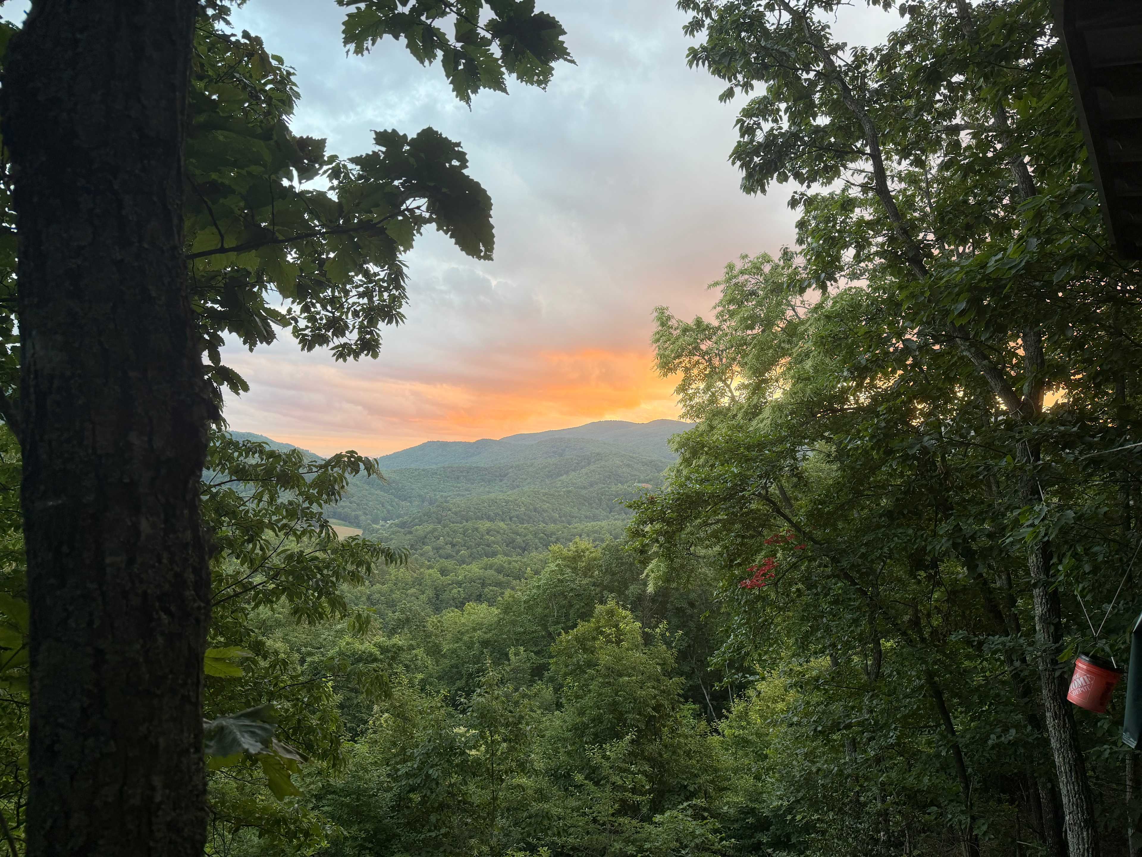 Above the Fray Glamping, Black Mtn.
