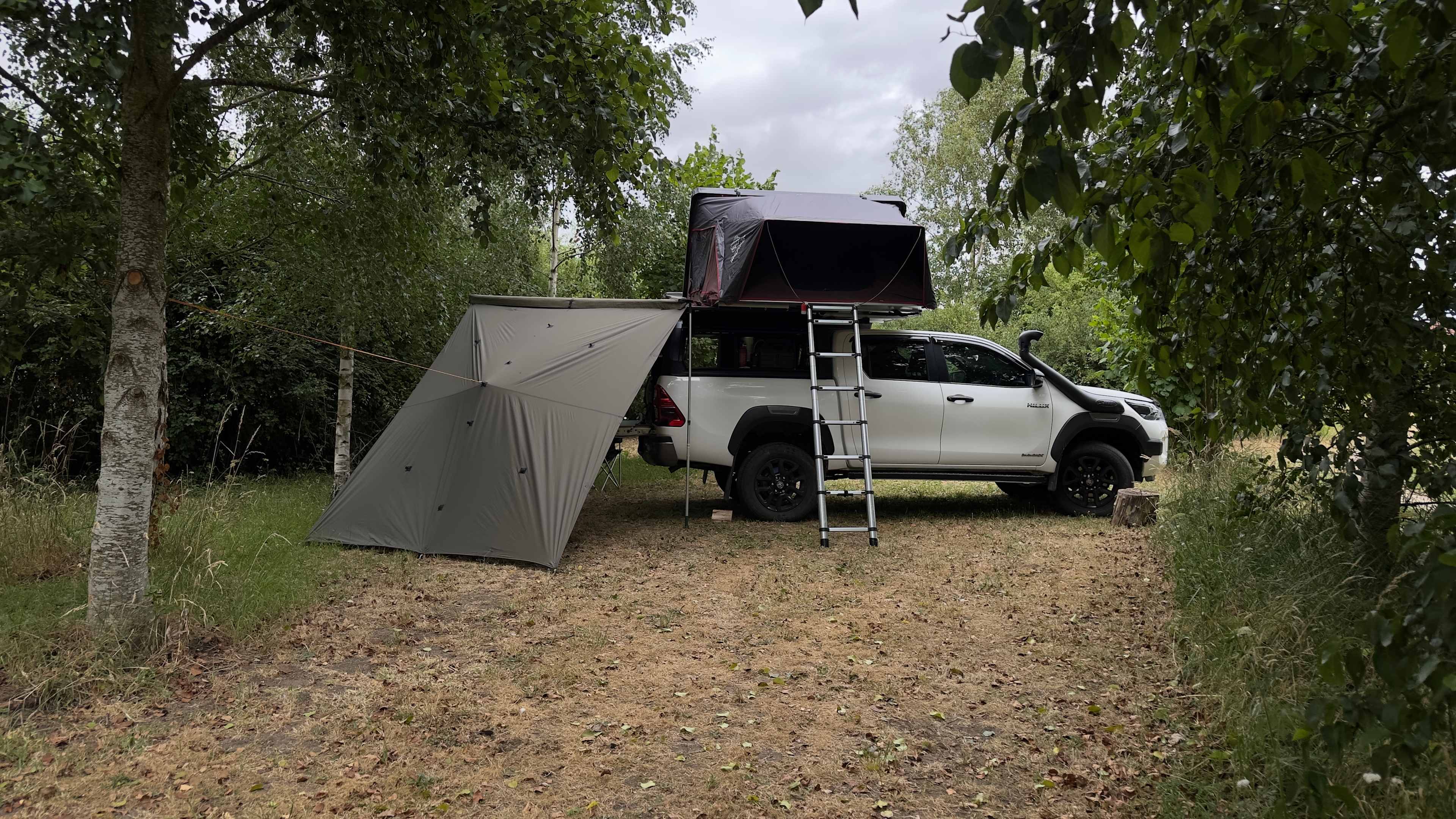 Tight fit for vehicles but very cosy.