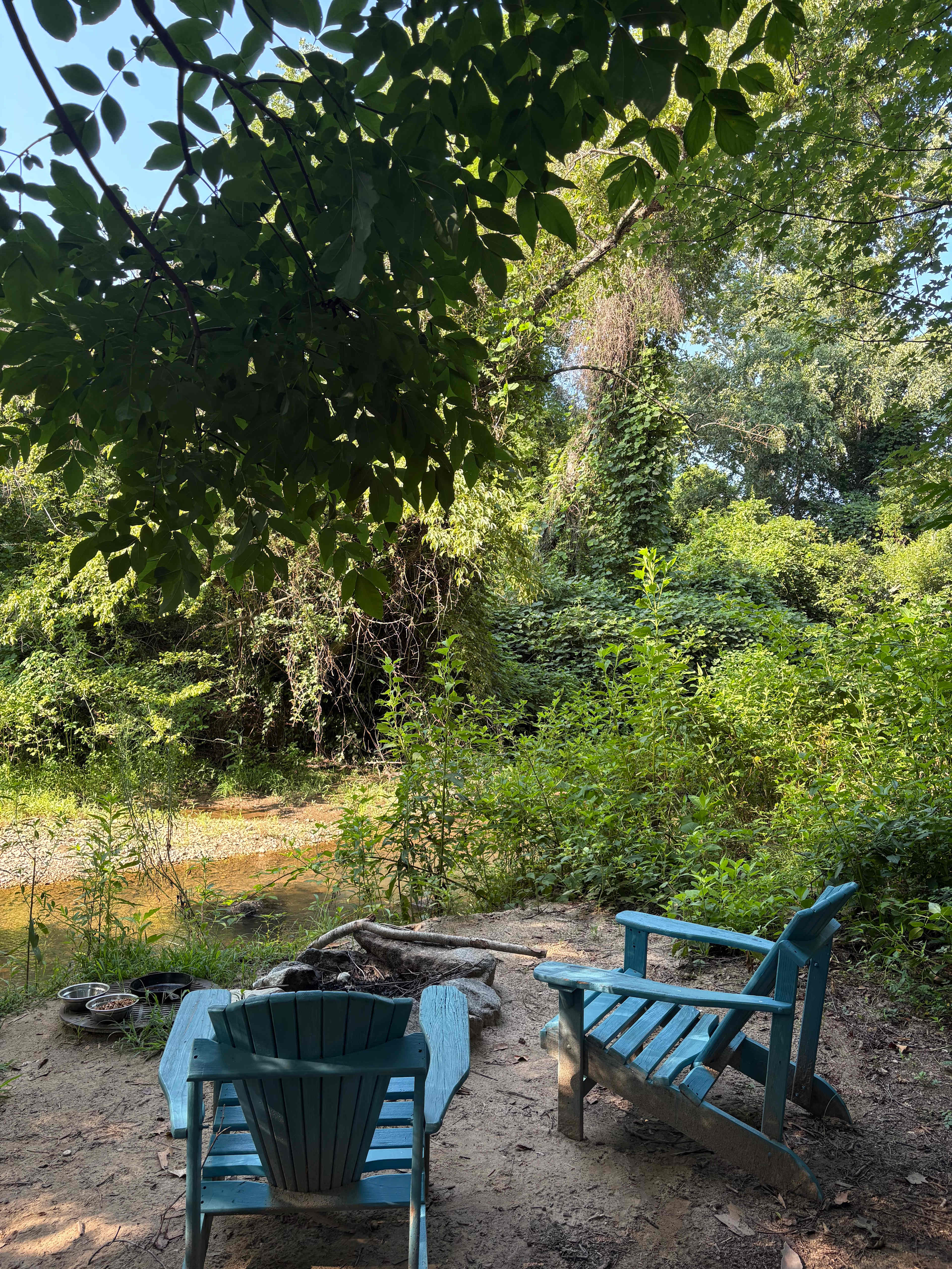 Broken Oak Riverside Getaway