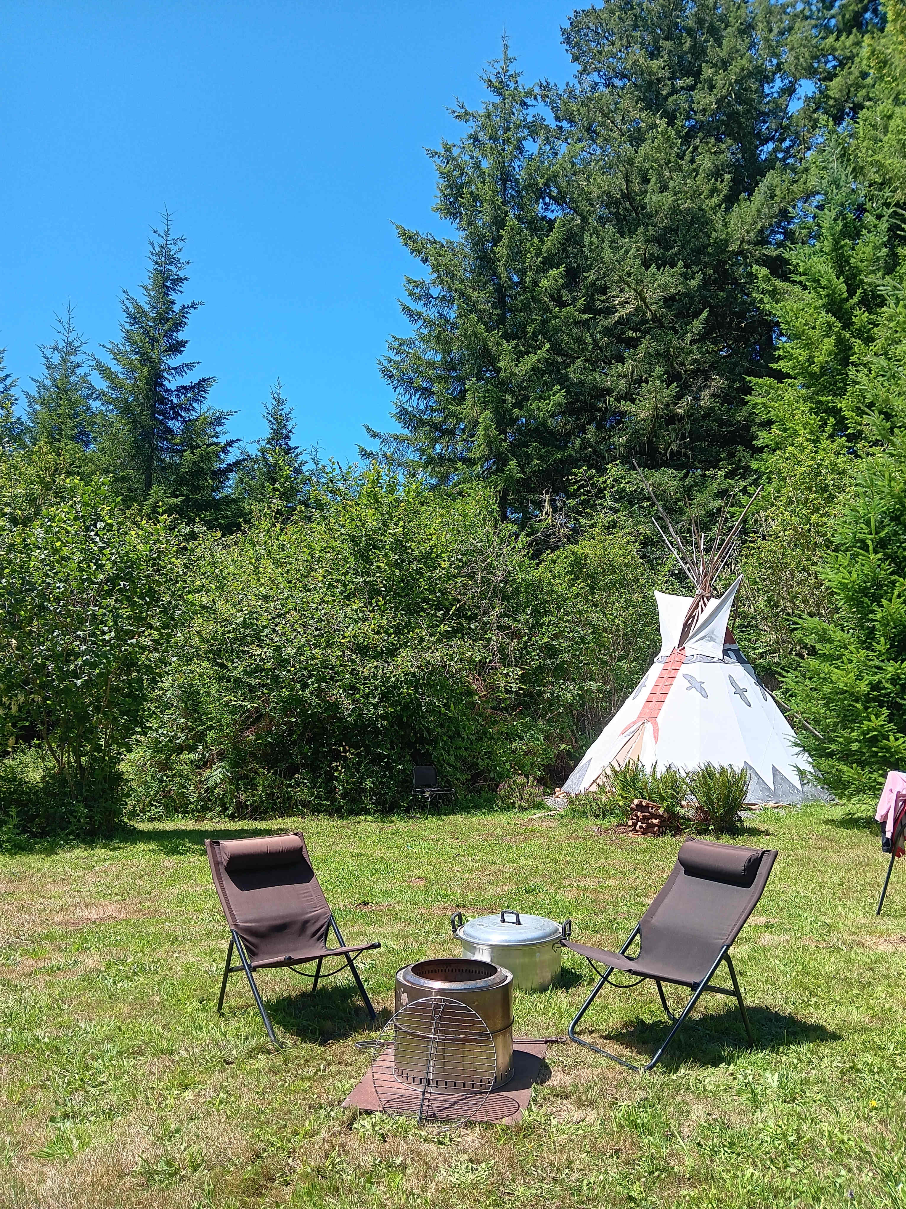 Secluded Tipi Glamping w/Breakfast