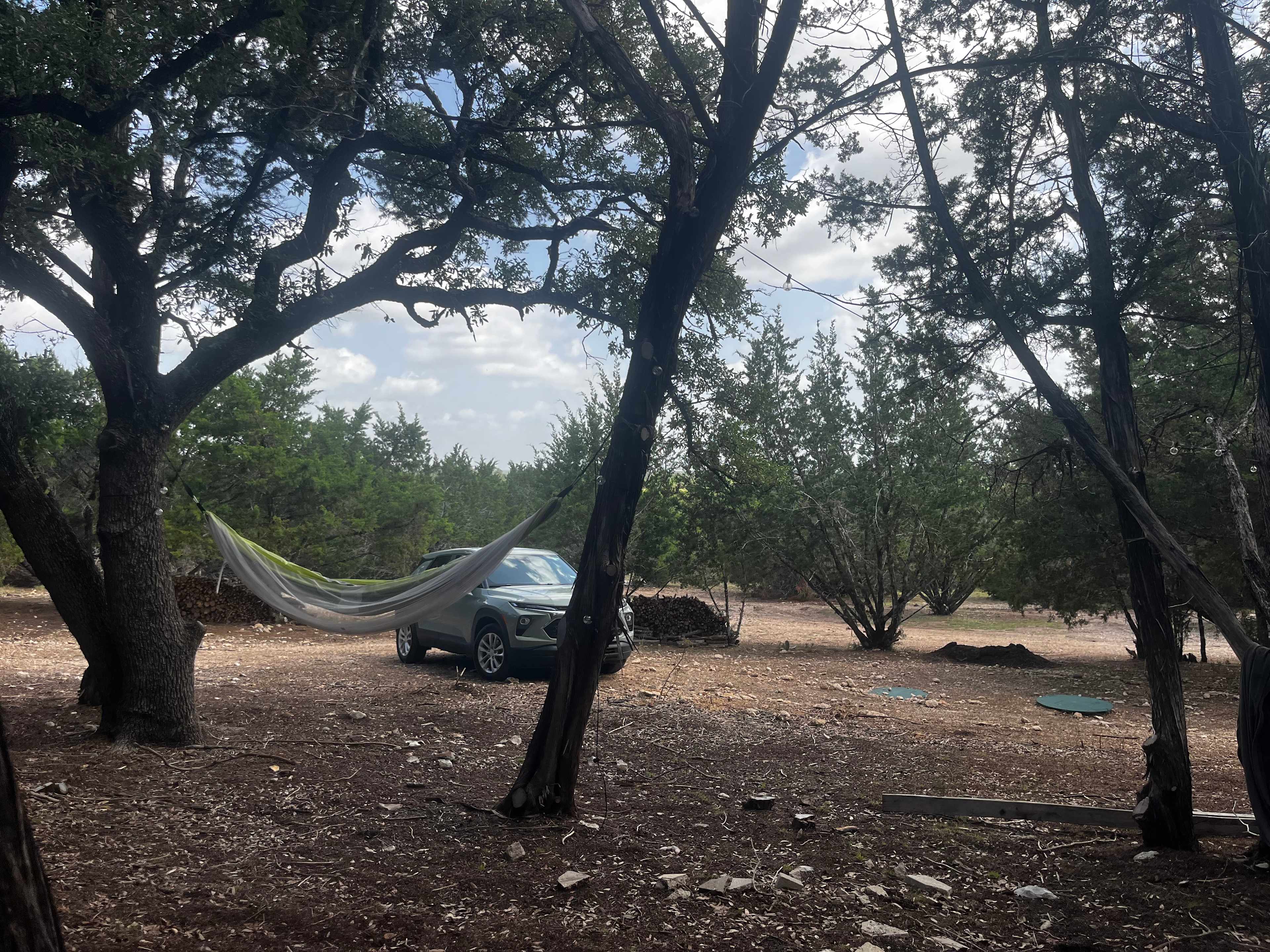 La Finca Cabin-10 acres with goats!
