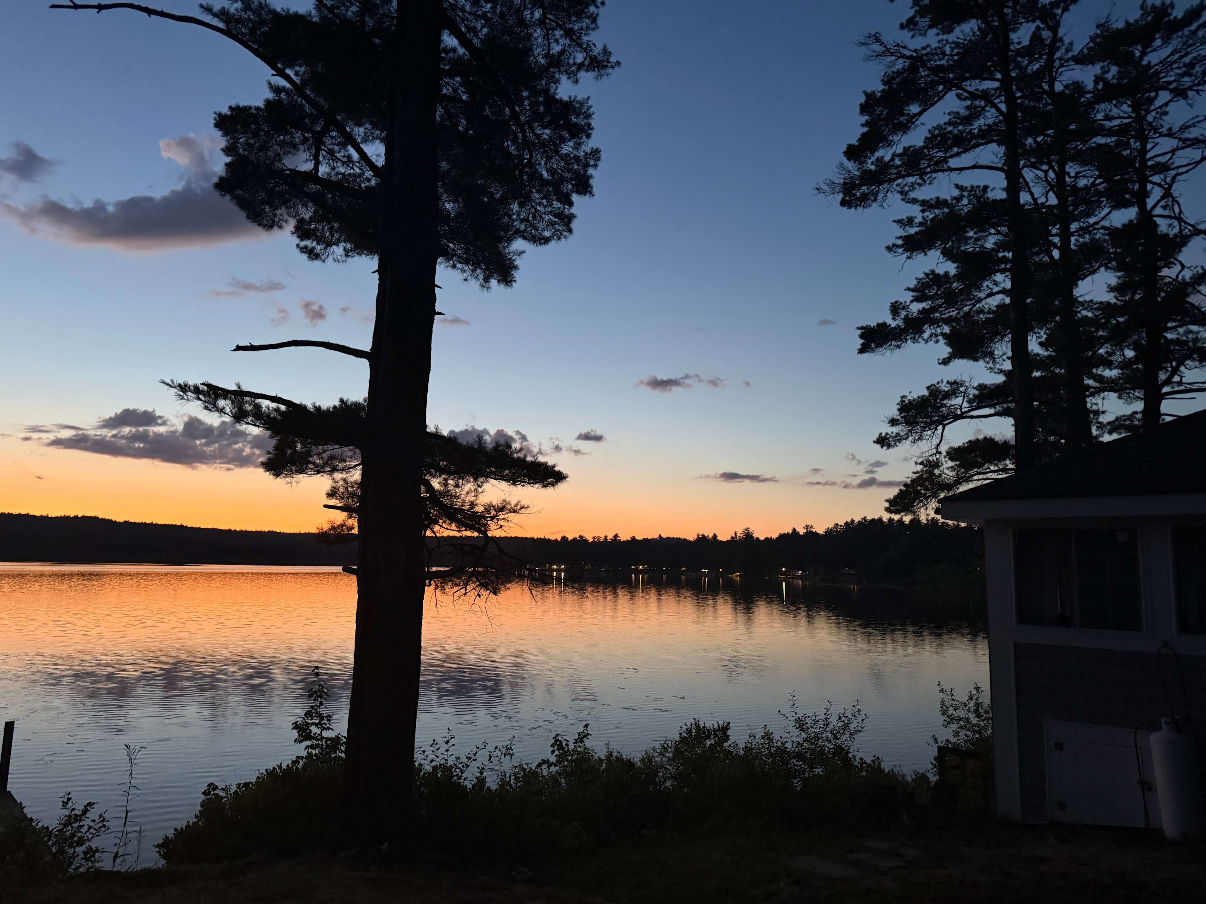Sip Pond Lakefront Cottage