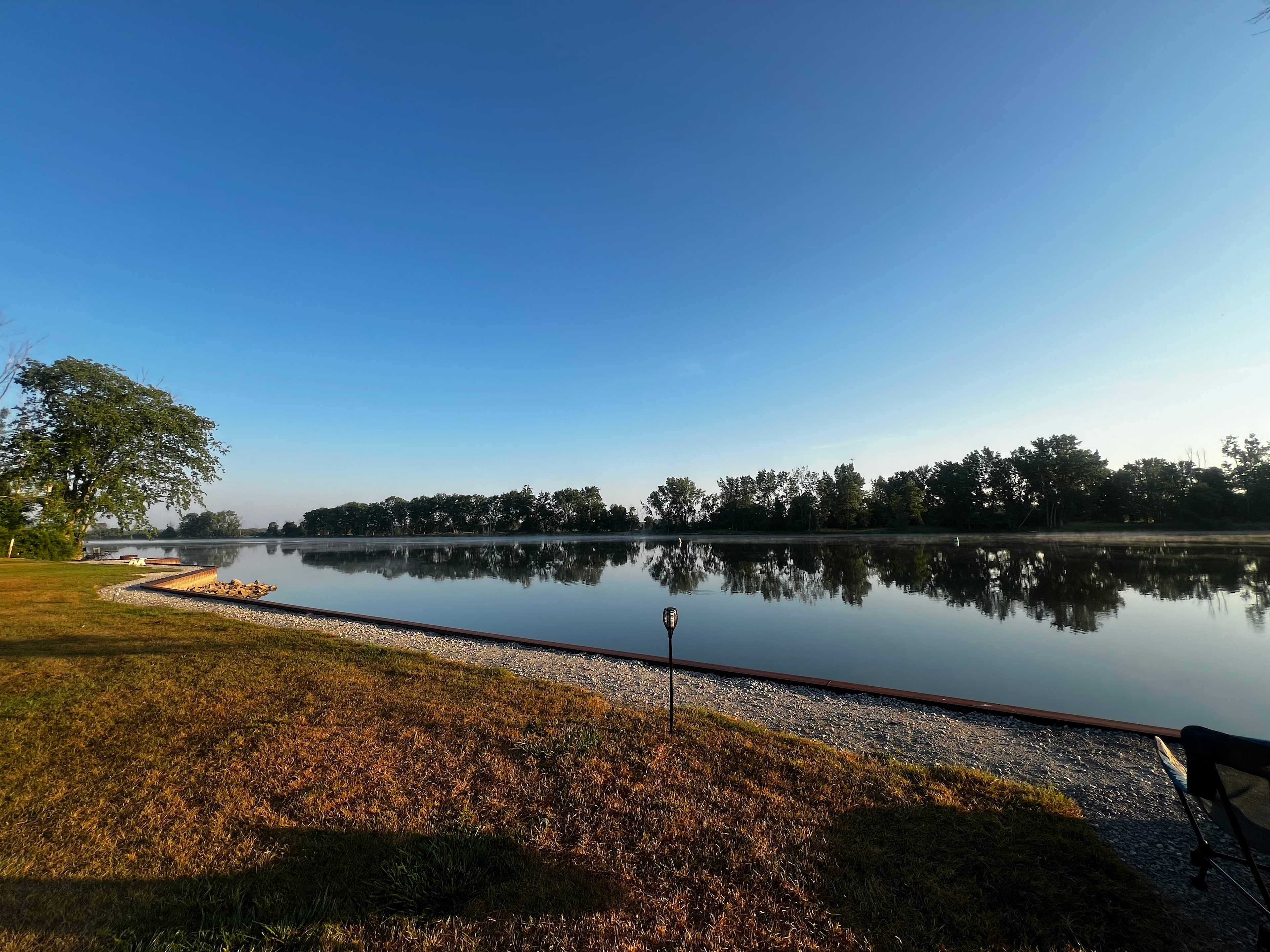 One Grand Place - Riverside Retreat