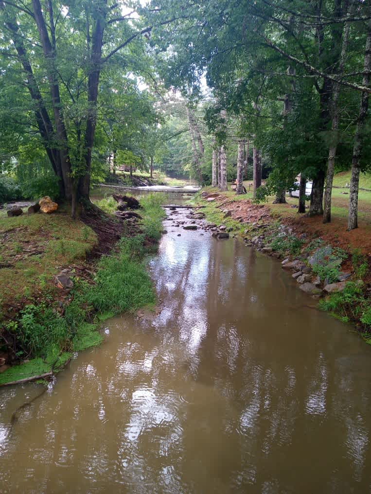 At the Ridge Camp-Riverside Escapes