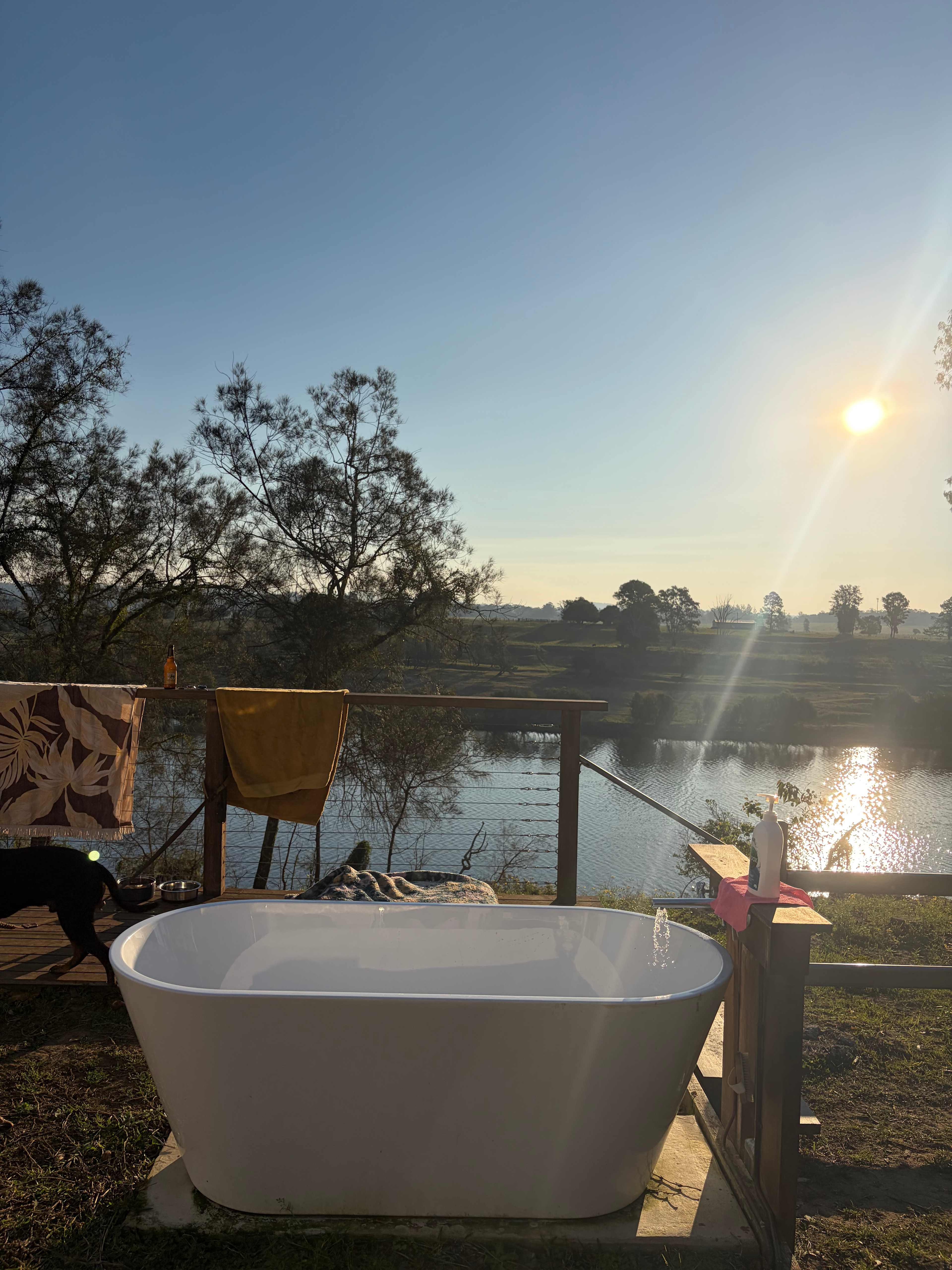 Clarence Riverview Lodge Glamping