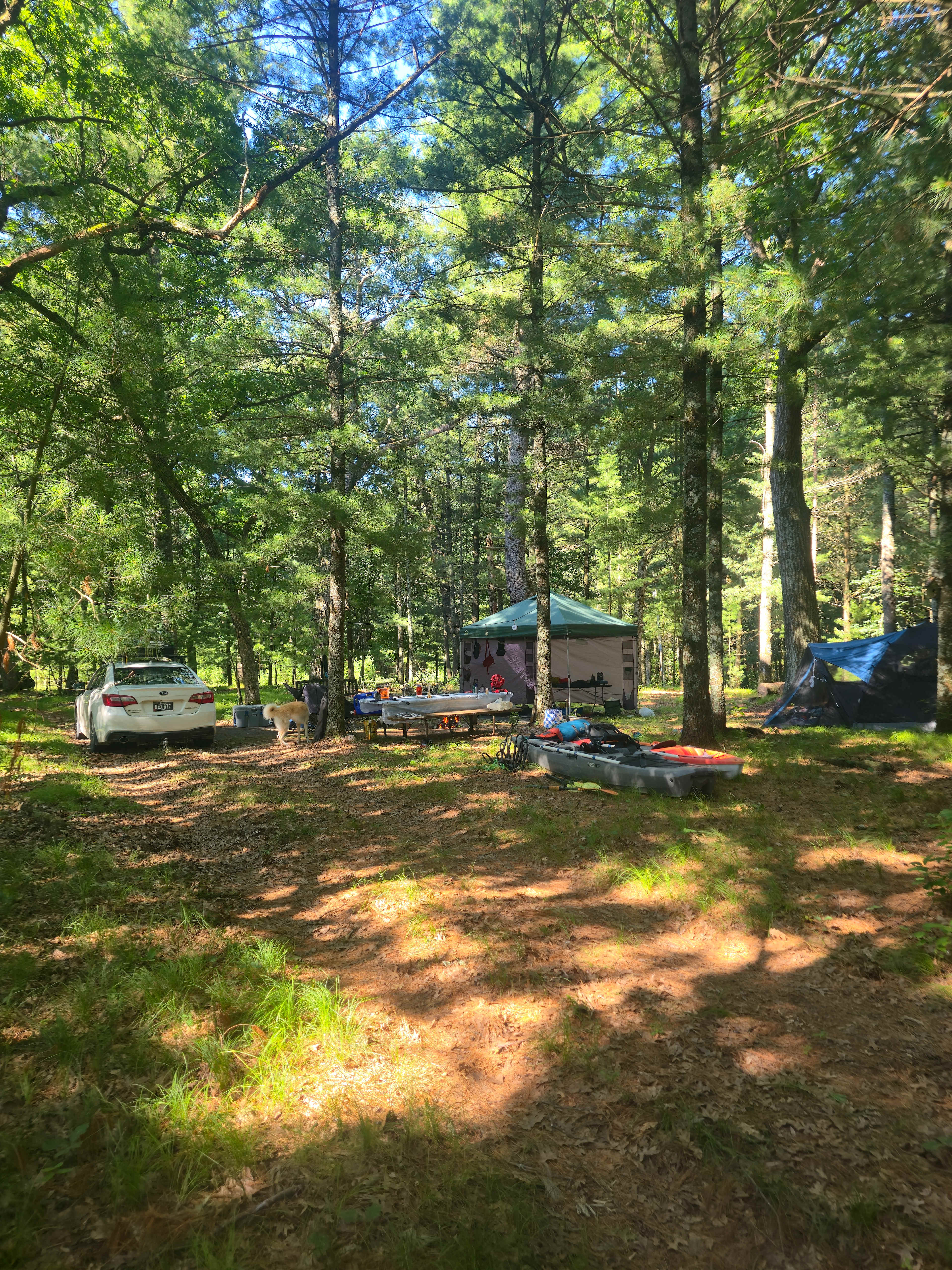 Lakeside Cozy Camp