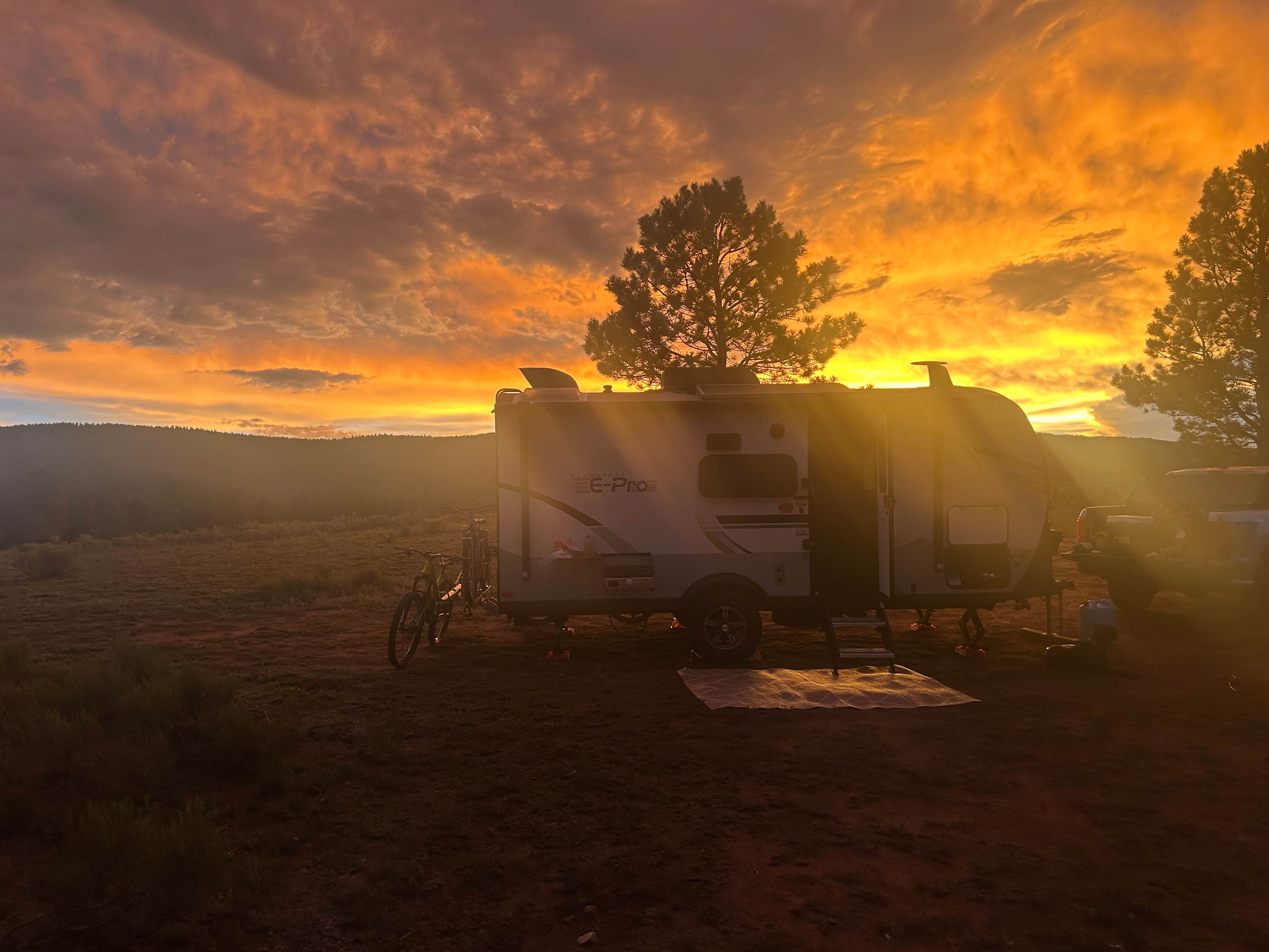 Enchanted Circle Campground (E<<)