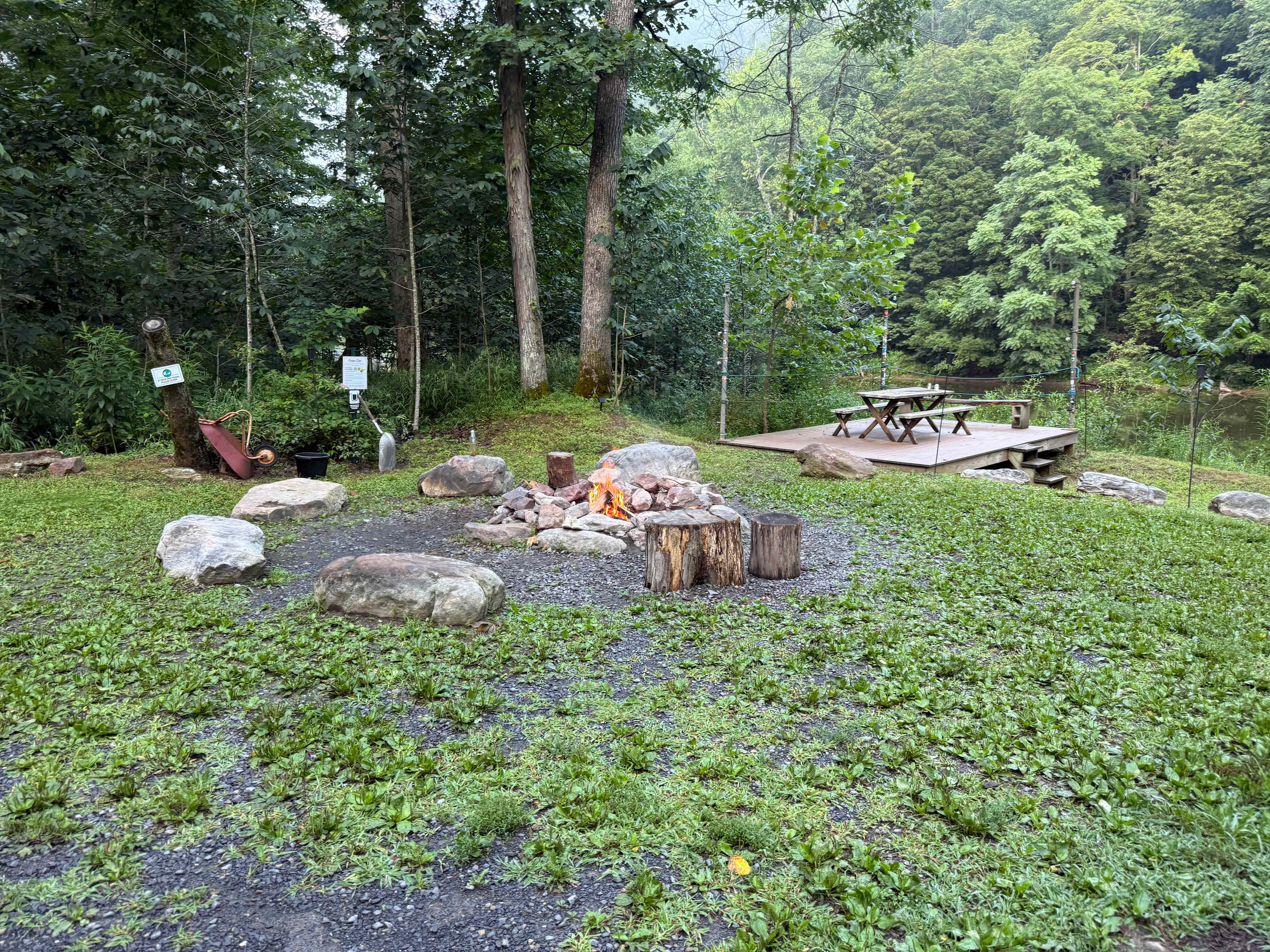The Byrd's Nest on the River