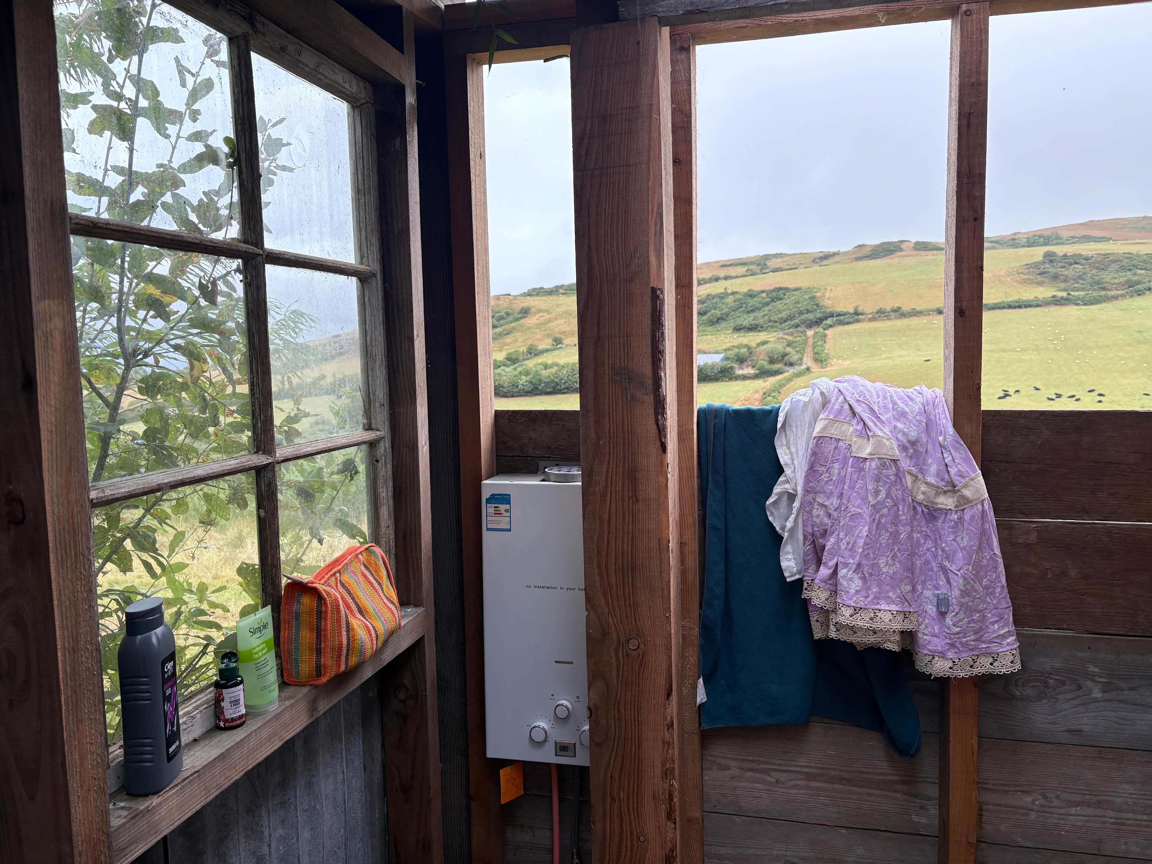 Hot, powerful shower with a view