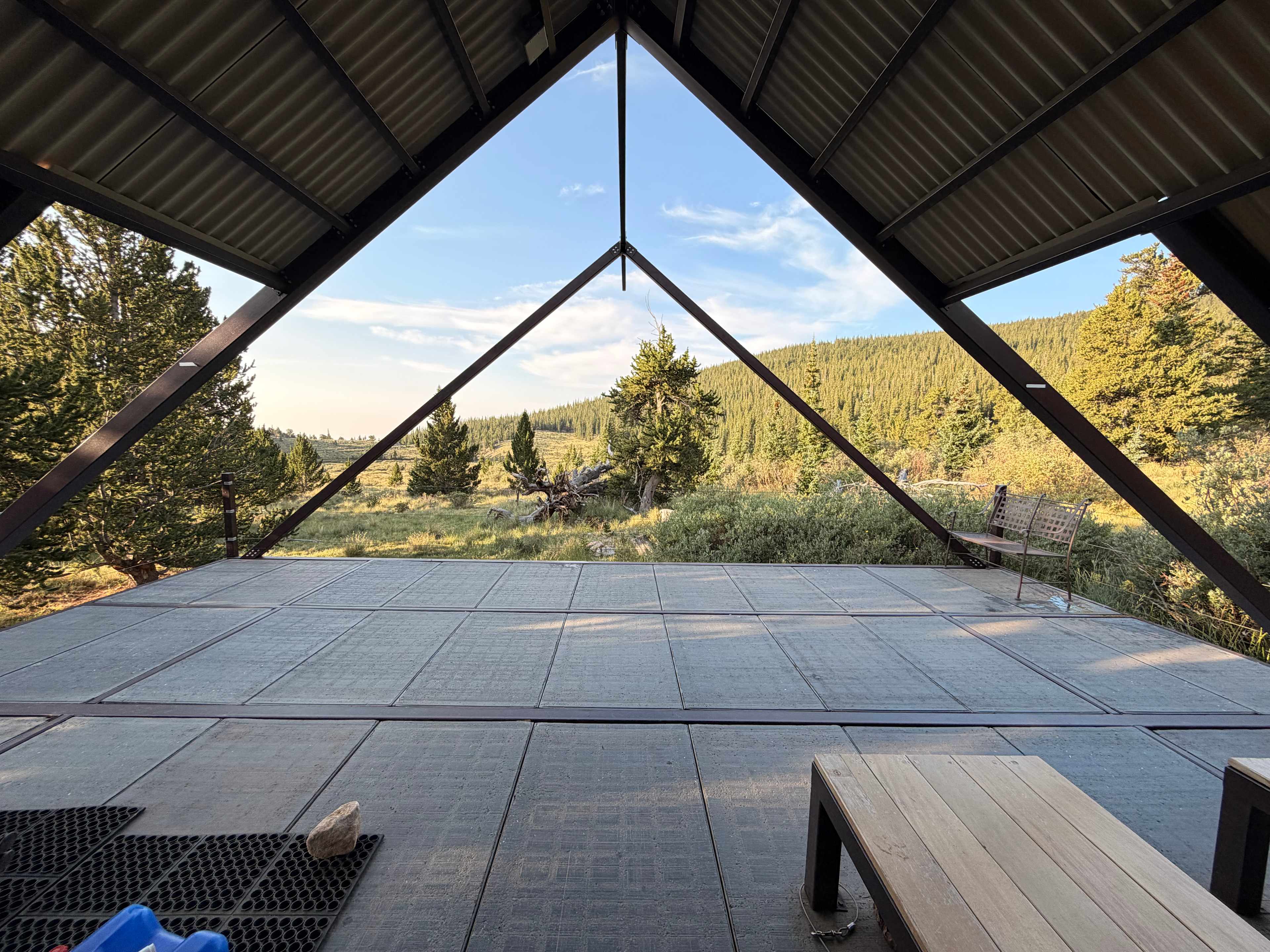 Large covered deck with beautiful view 