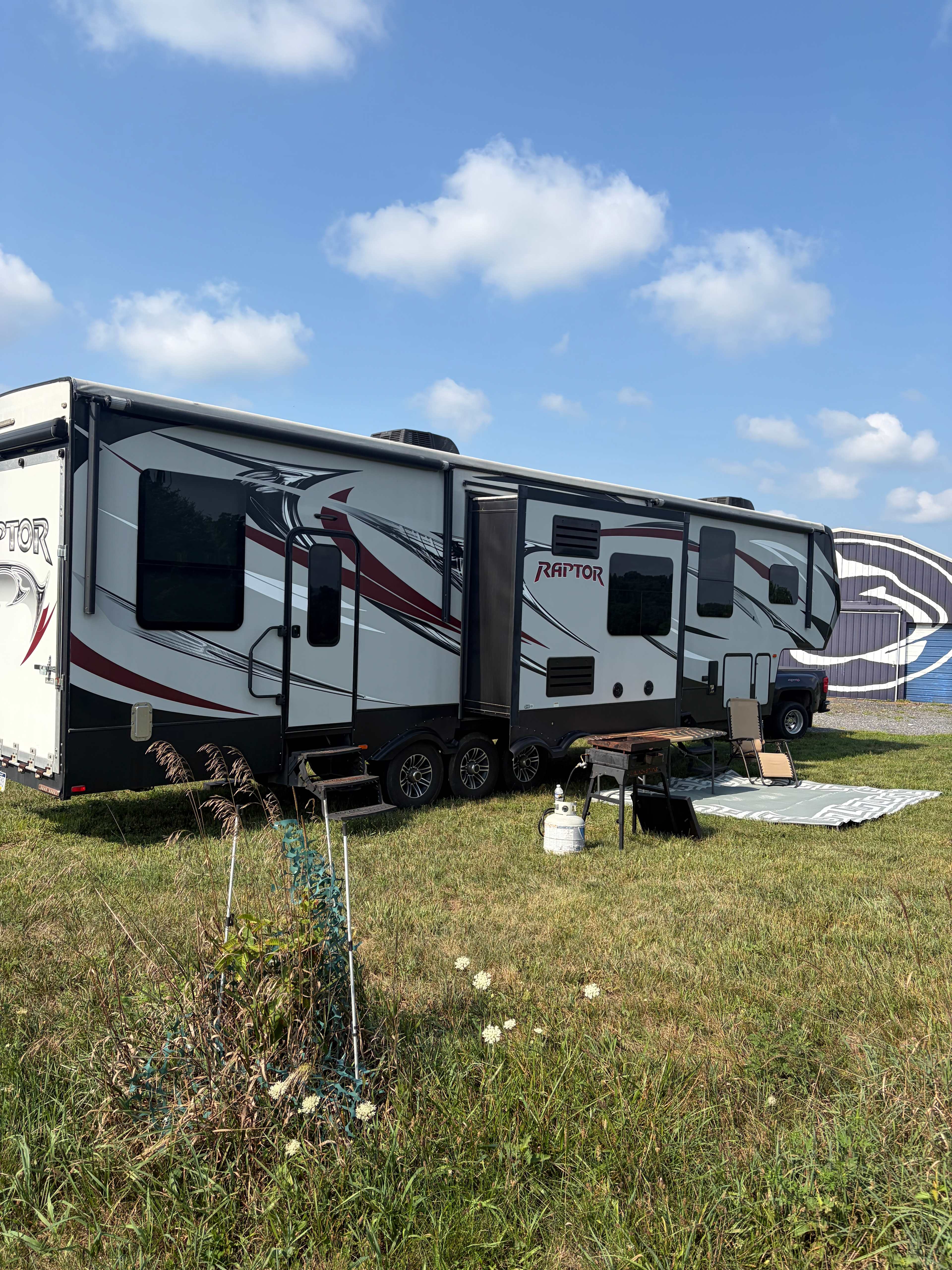 43’ toyhauler
