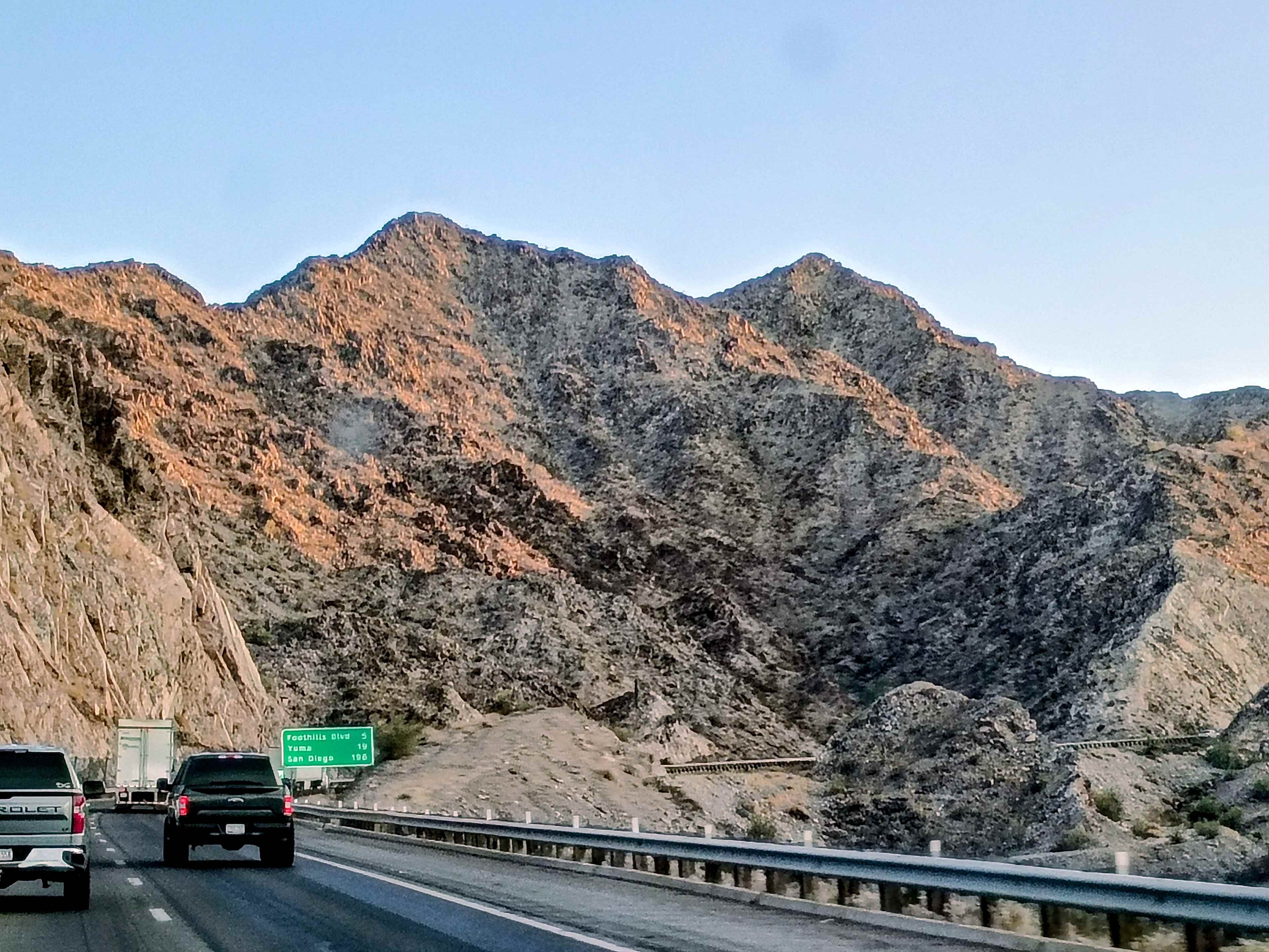 ..on the way to the campsite - the mountain blocks urban stray light, makes stargazing easy 