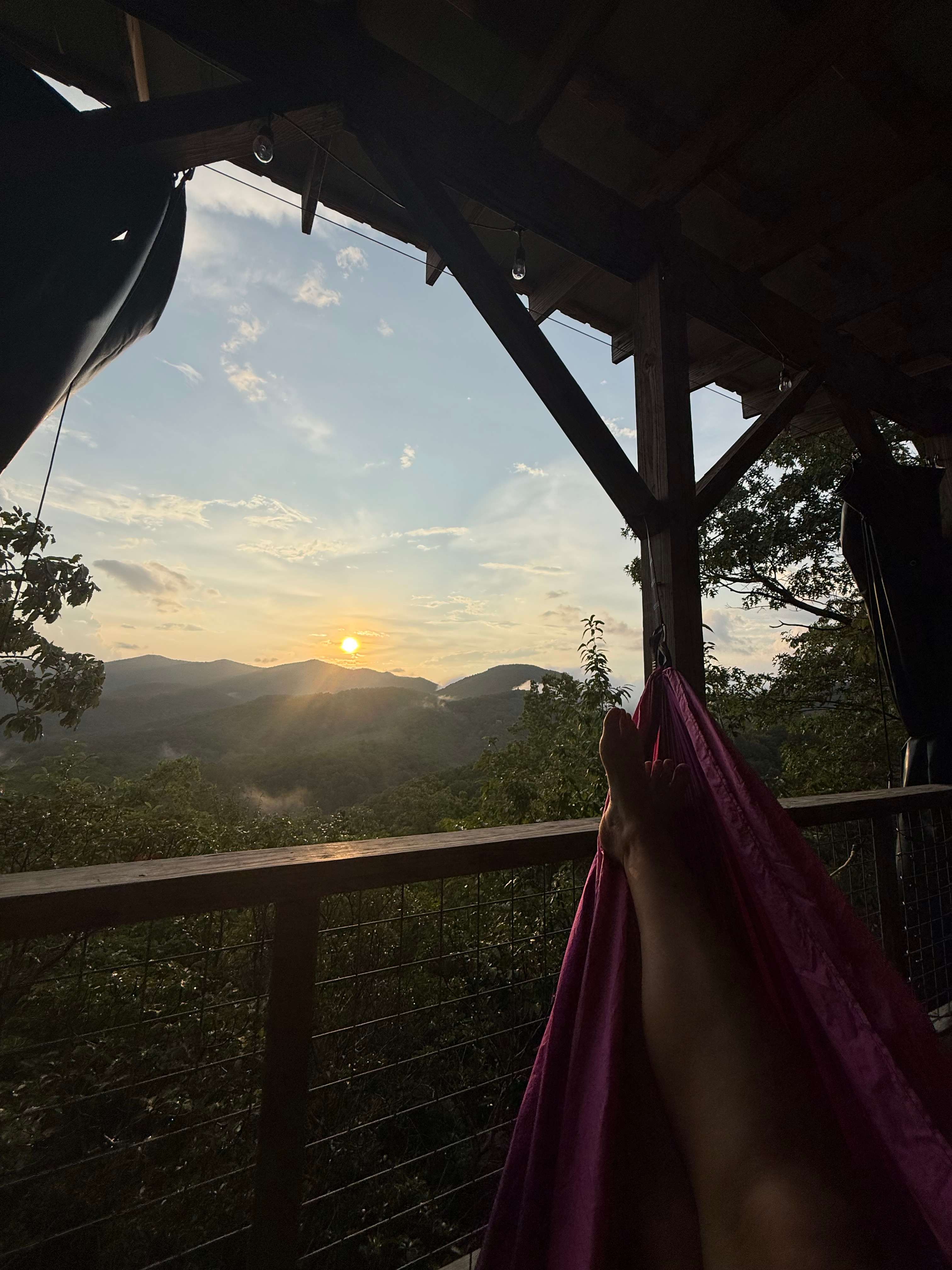 Above the Fray Glamping, Black Mtn.