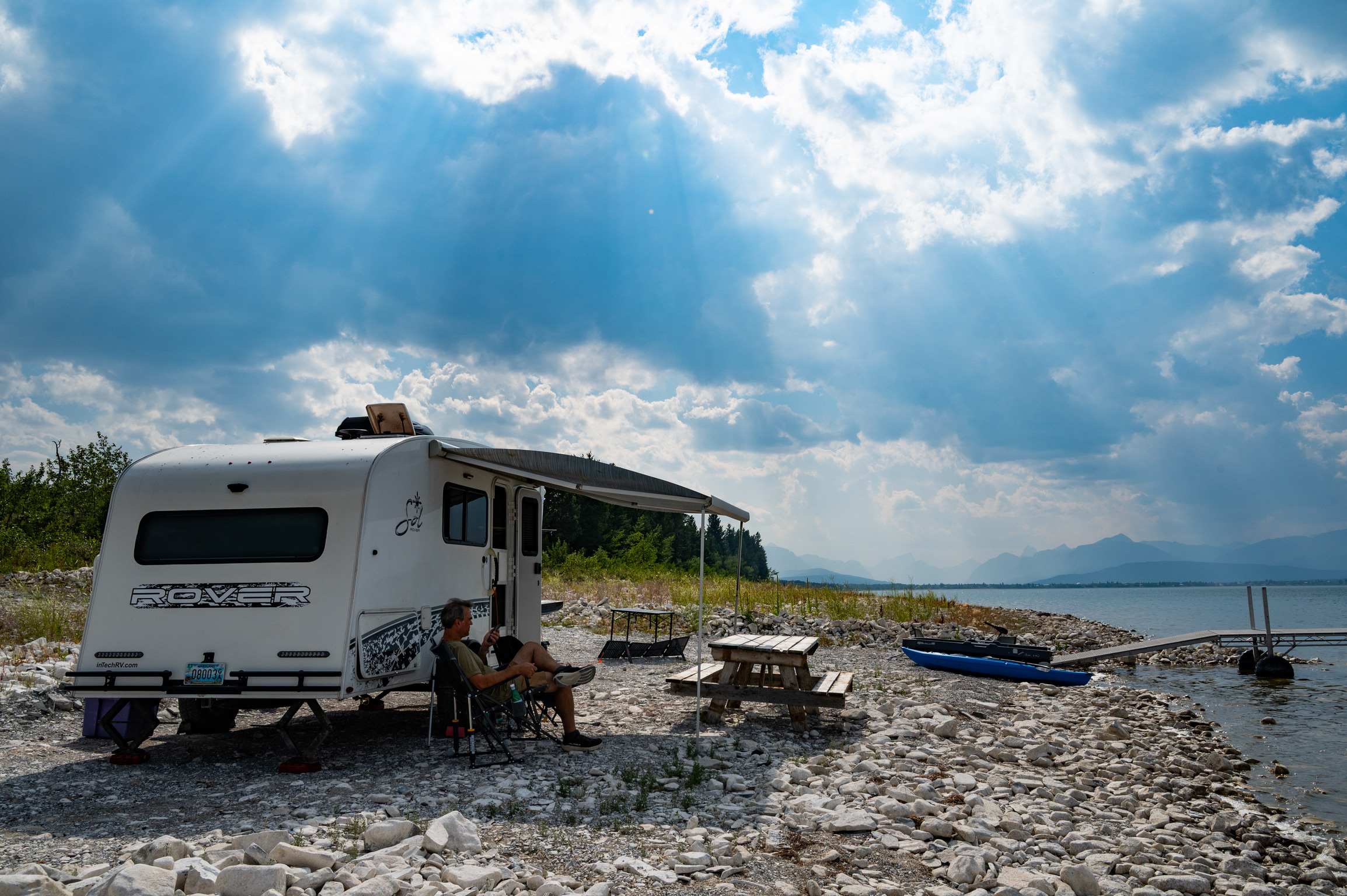 Camp right on the beach.  Boats and dock available. 