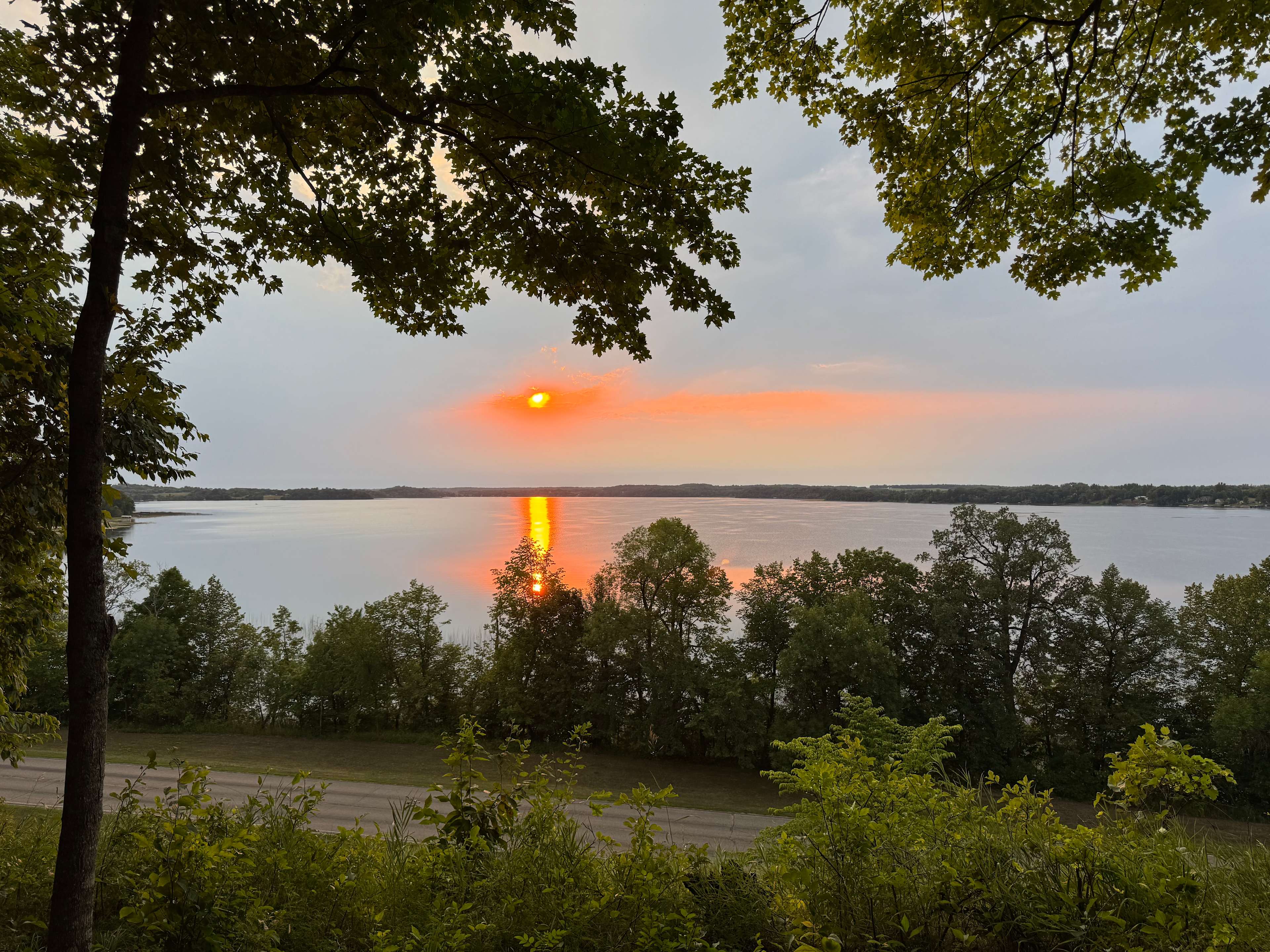 Sunset Hilltop Retreat-Battle Lake