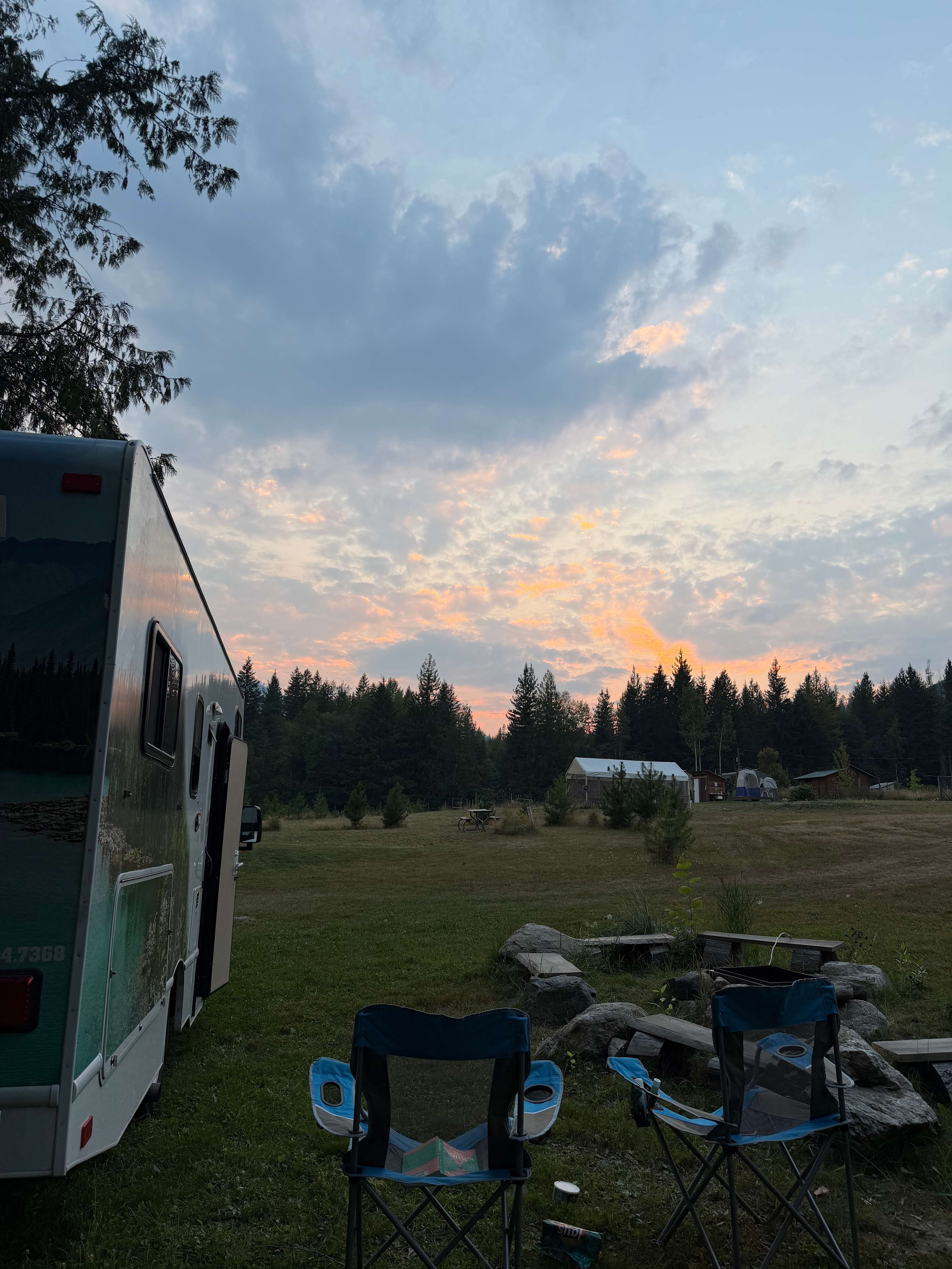Kootenay Born retreat by Arrow lake