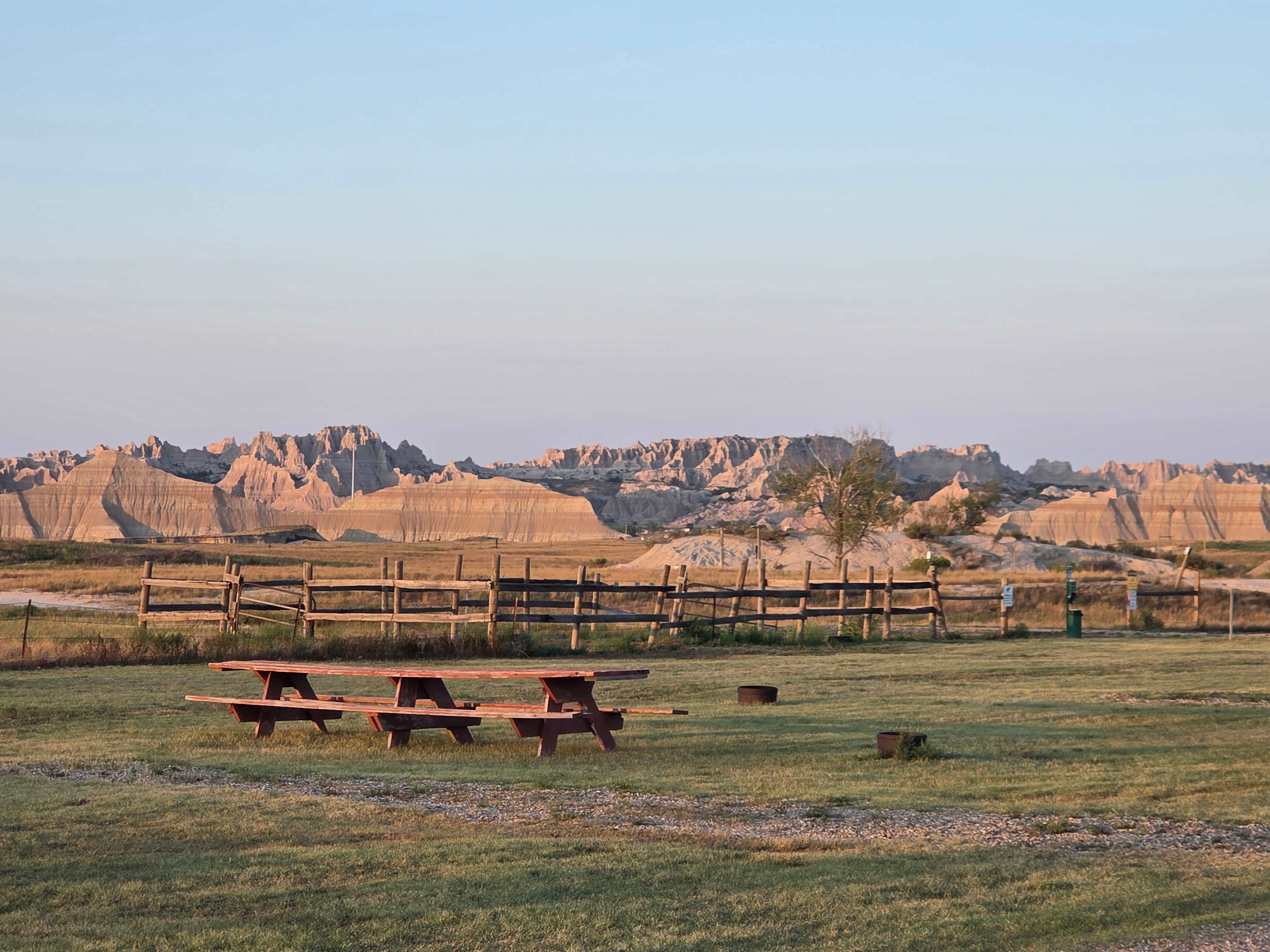 Badlands Hotel & Campground
