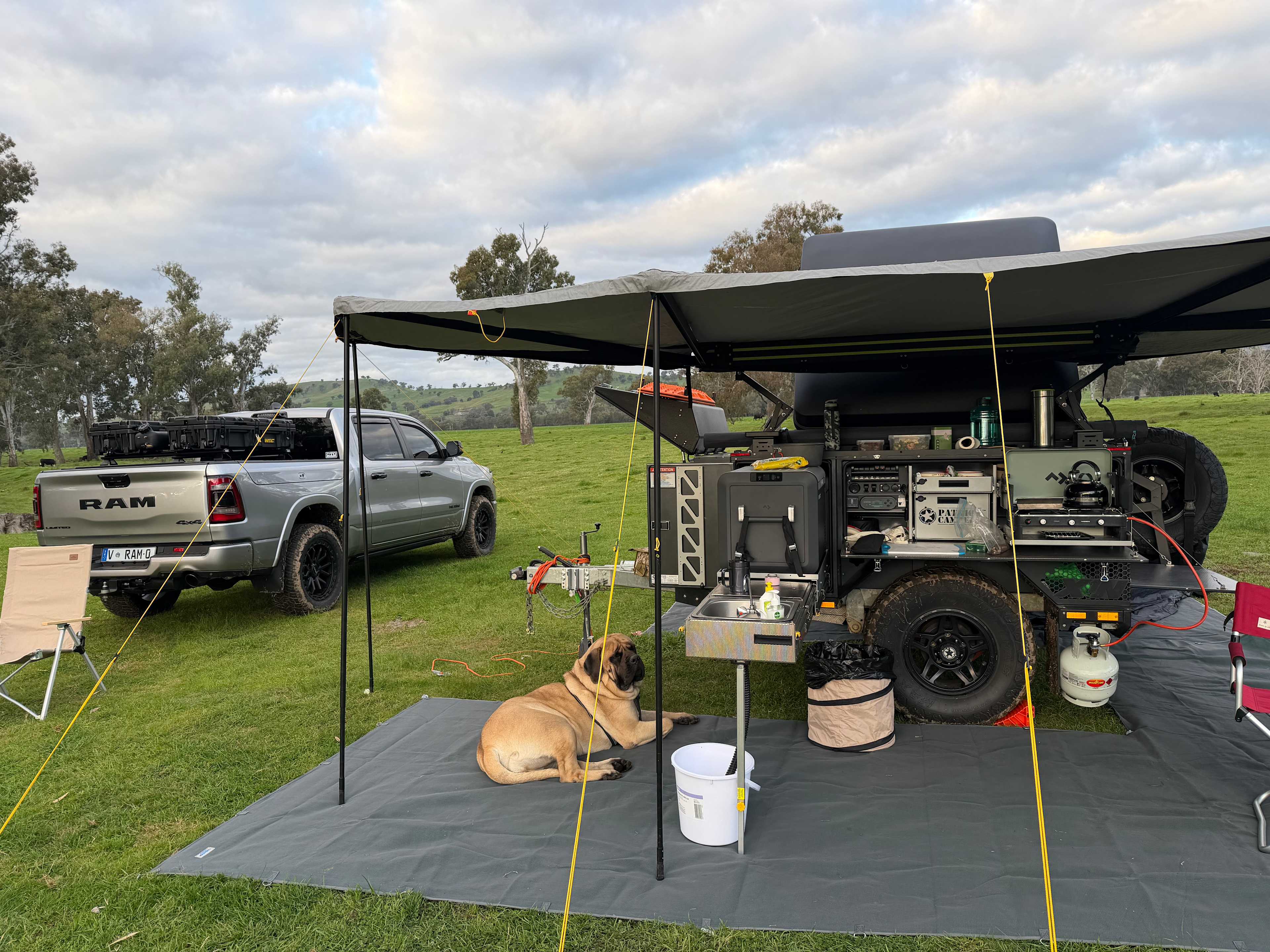 Rolling Hills & Riverside Camping