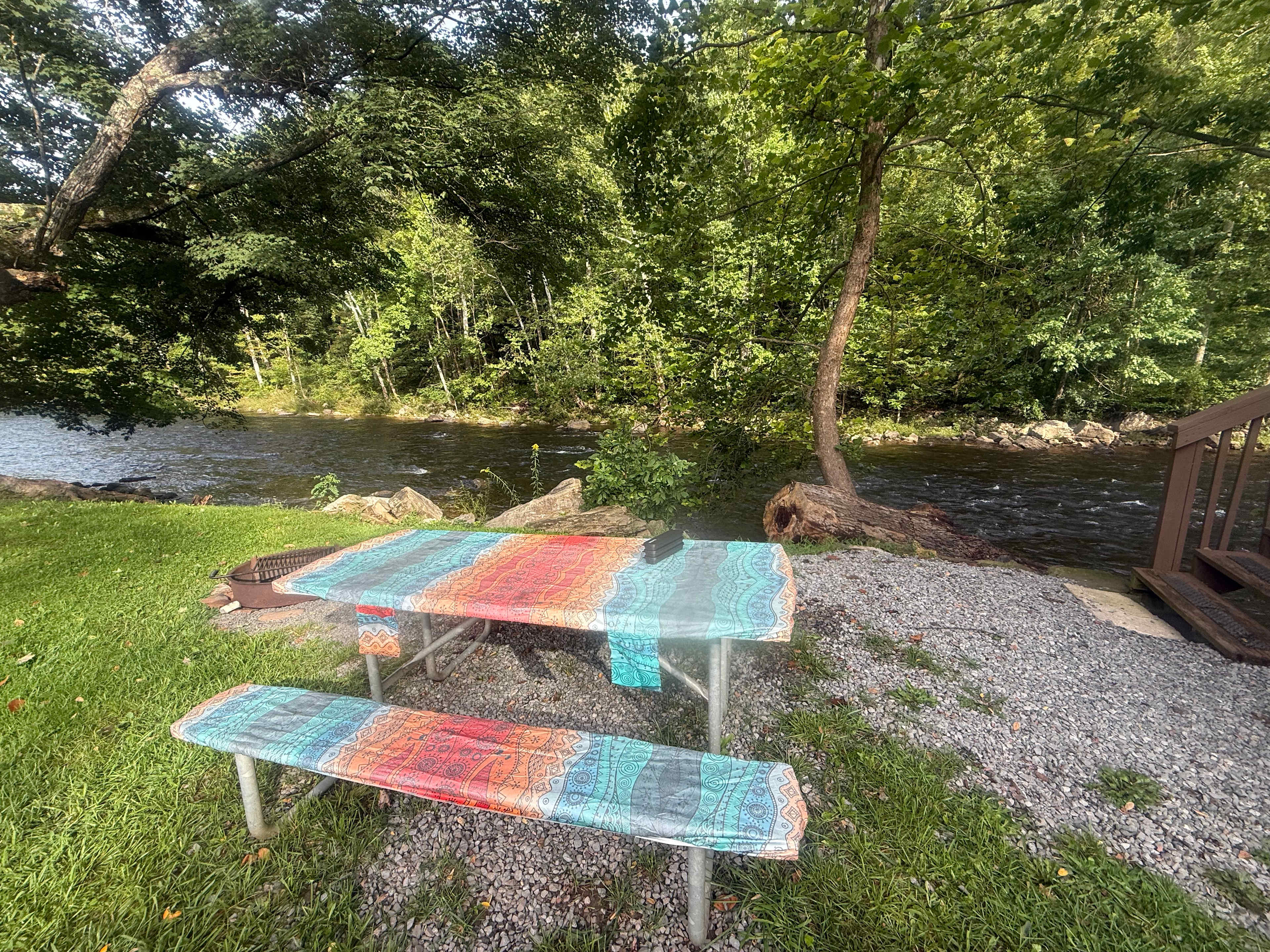 Revelle's River Resort