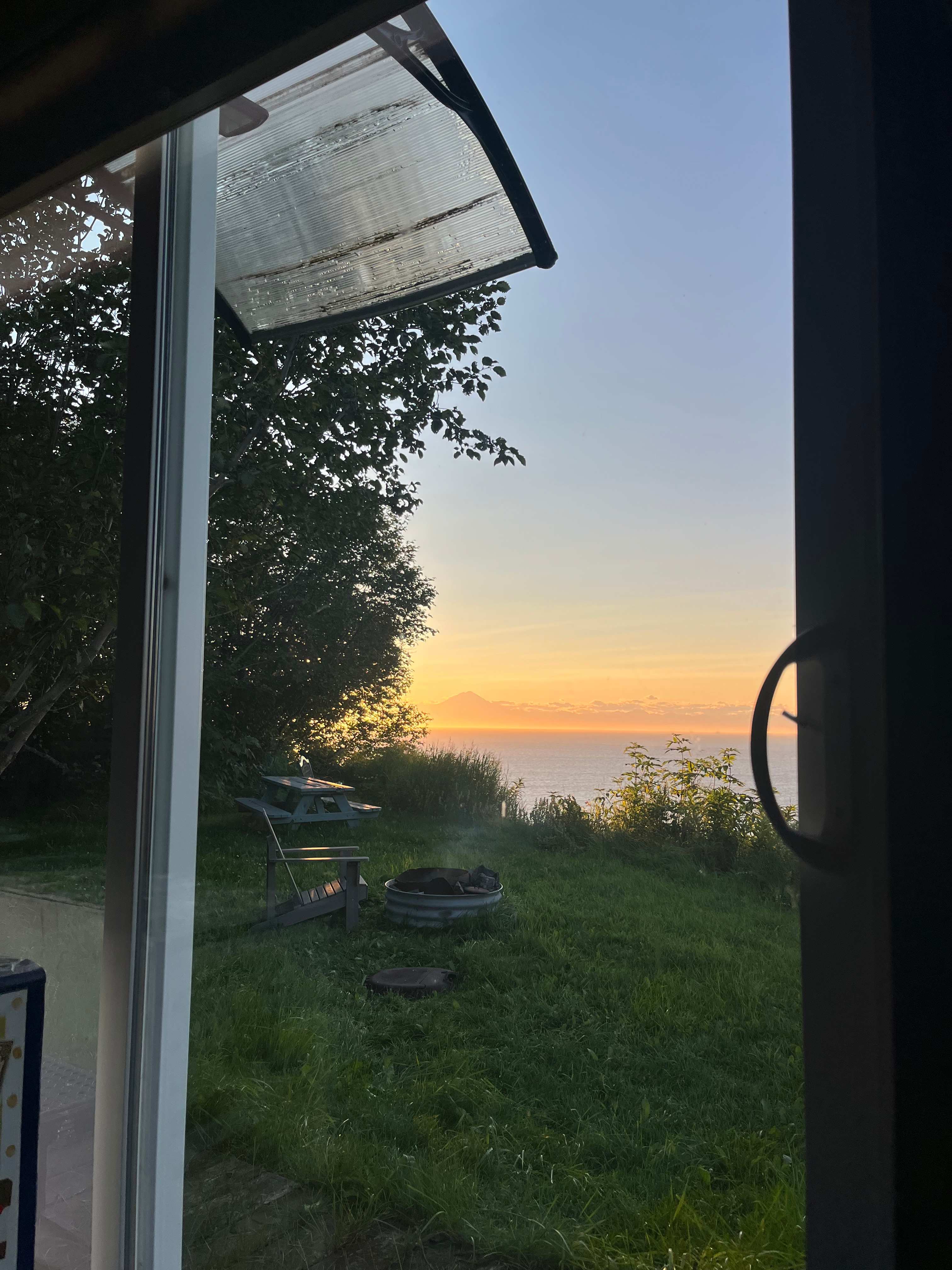 The Bluff Cabin at Clam Gulch