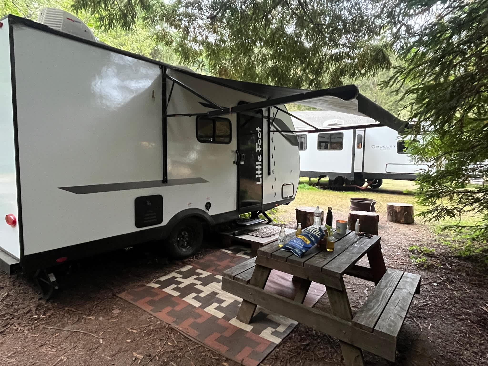 The campsites have been intentionally designed to feel as private as possible: we thoroughly enjoyed building a fire and having our meals outside at the picnic table. 