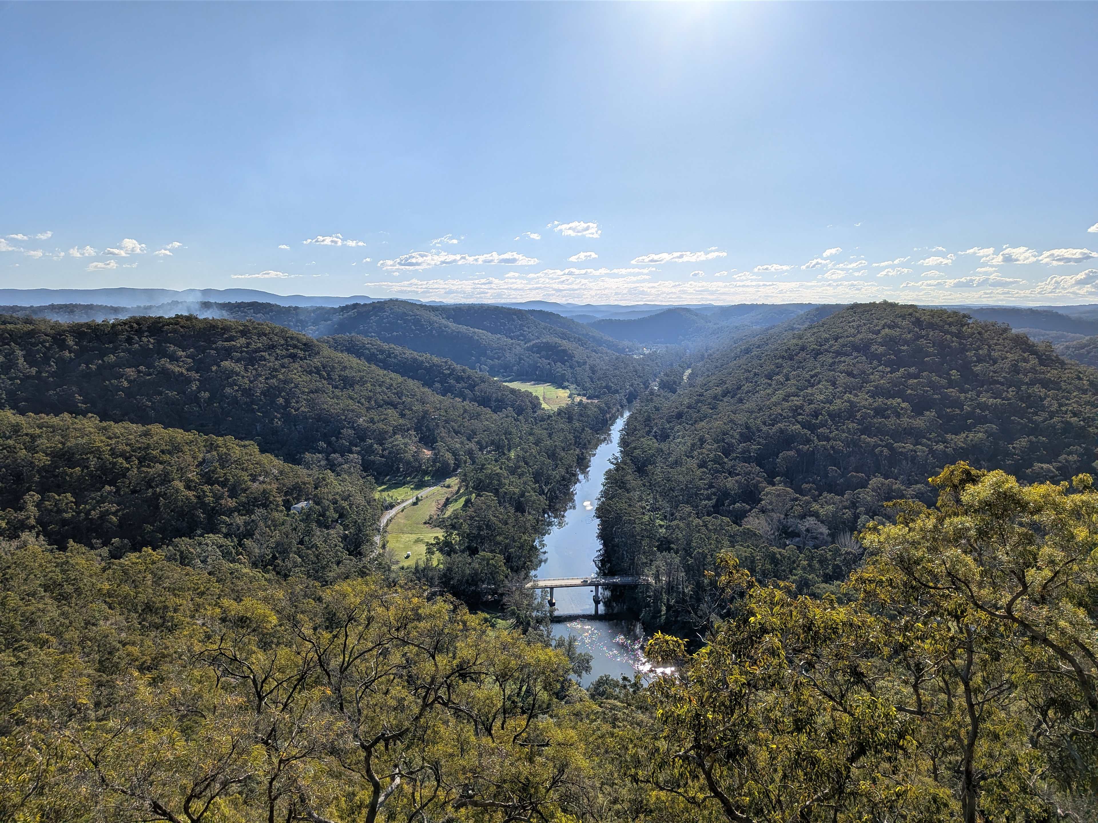 "DeView" Colo River Camping
