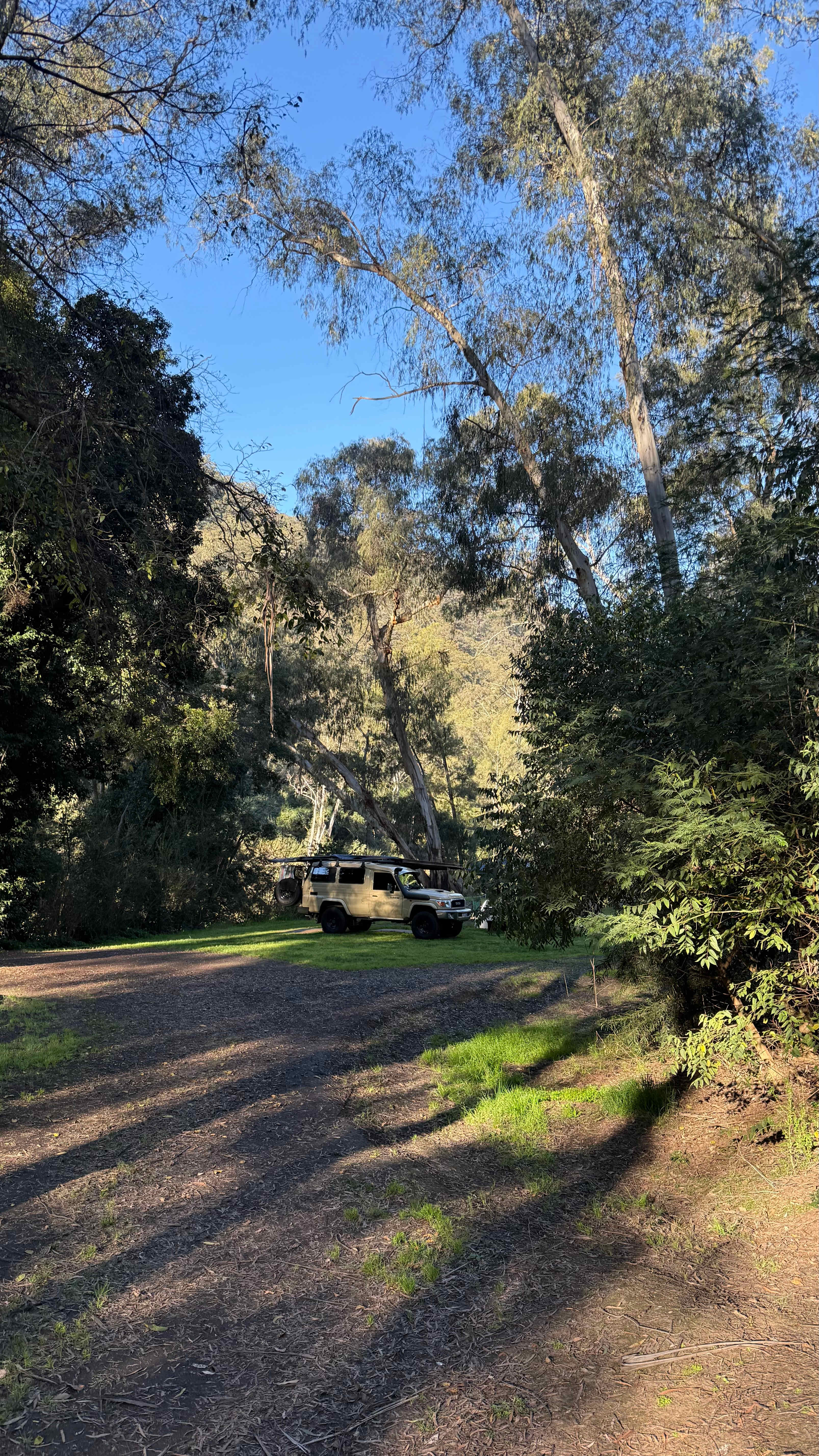 "DeView" Colo River Camping