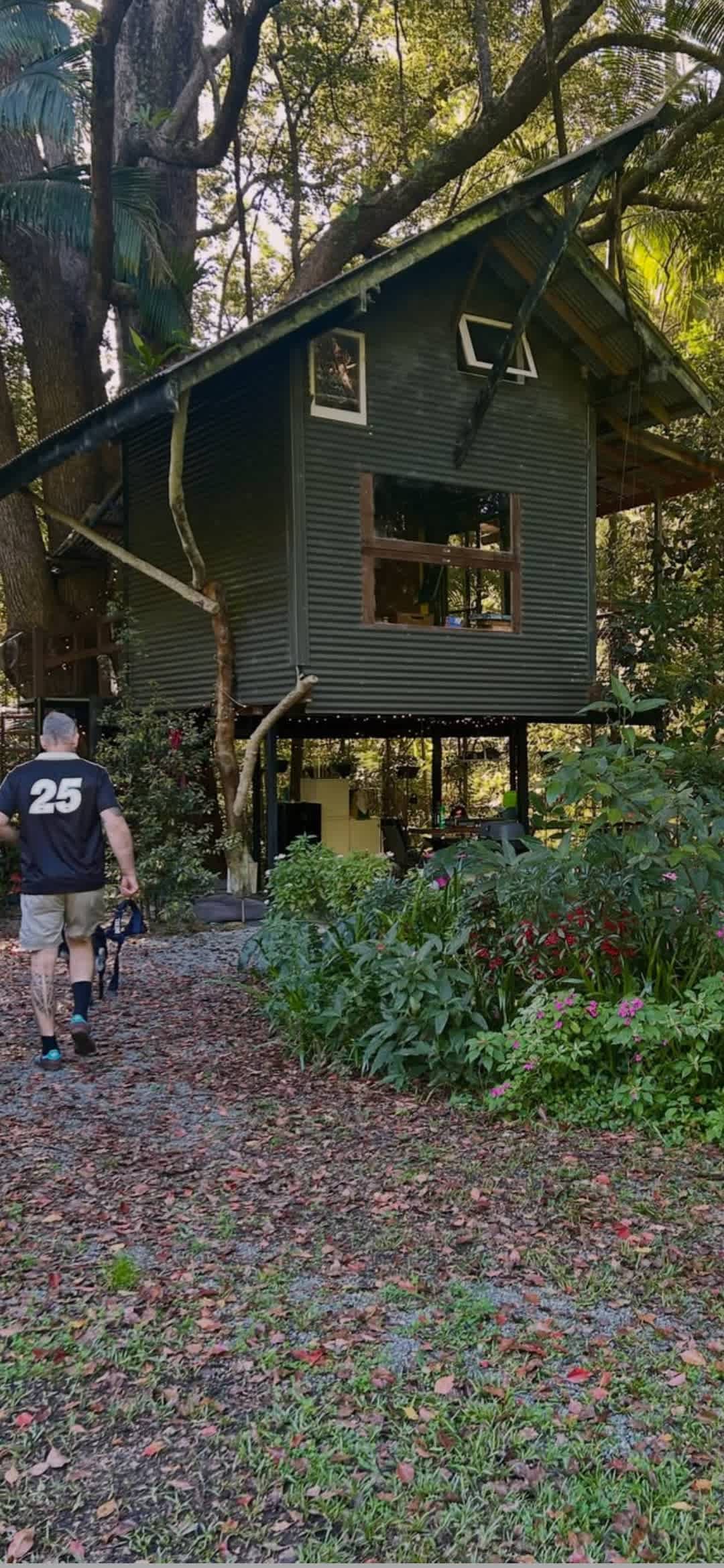 Crystal Creek Rainforest Treehouse