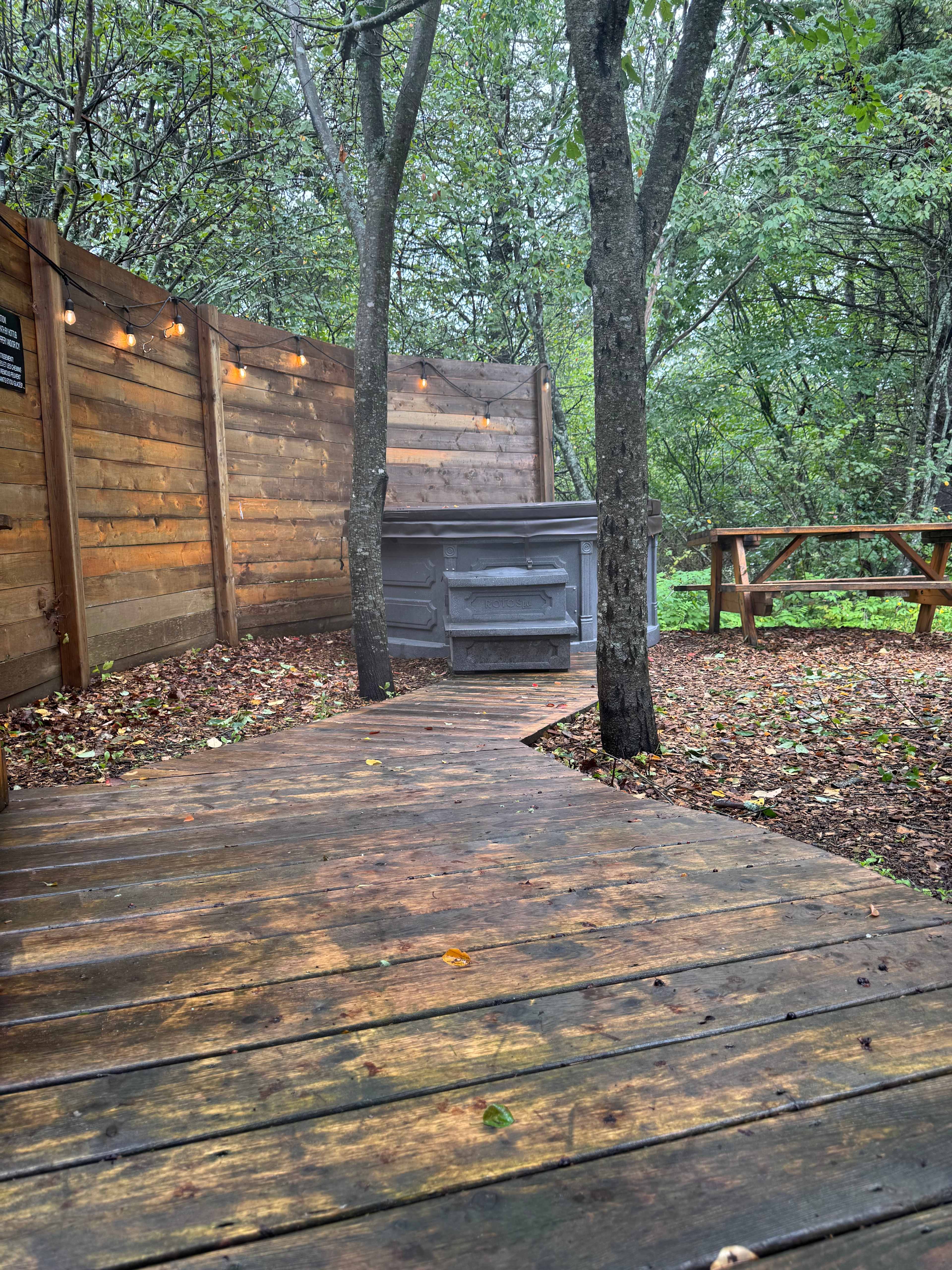 Creekside RnR Glamping