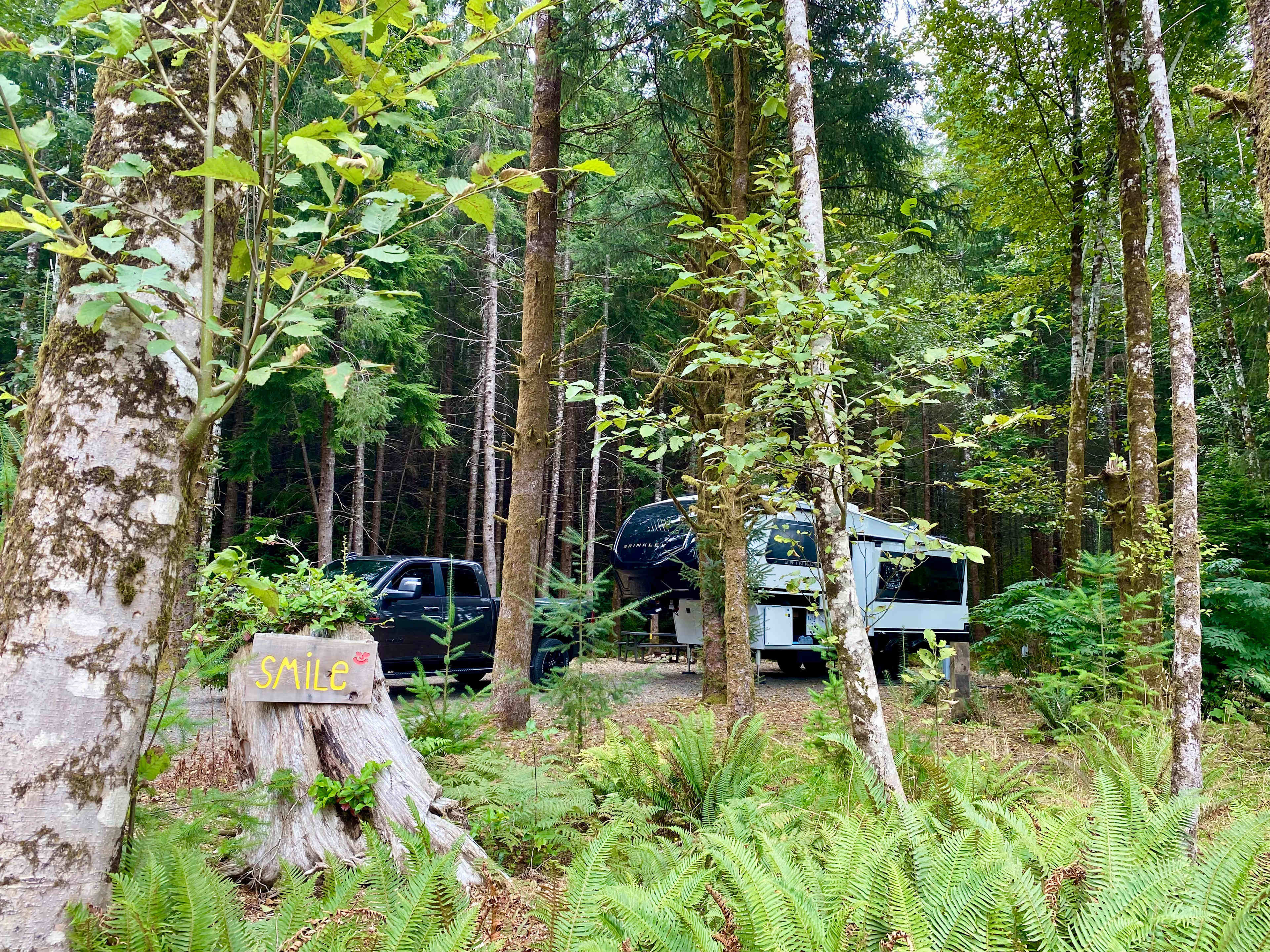 Site 22, 30' Fifth wheel with pets