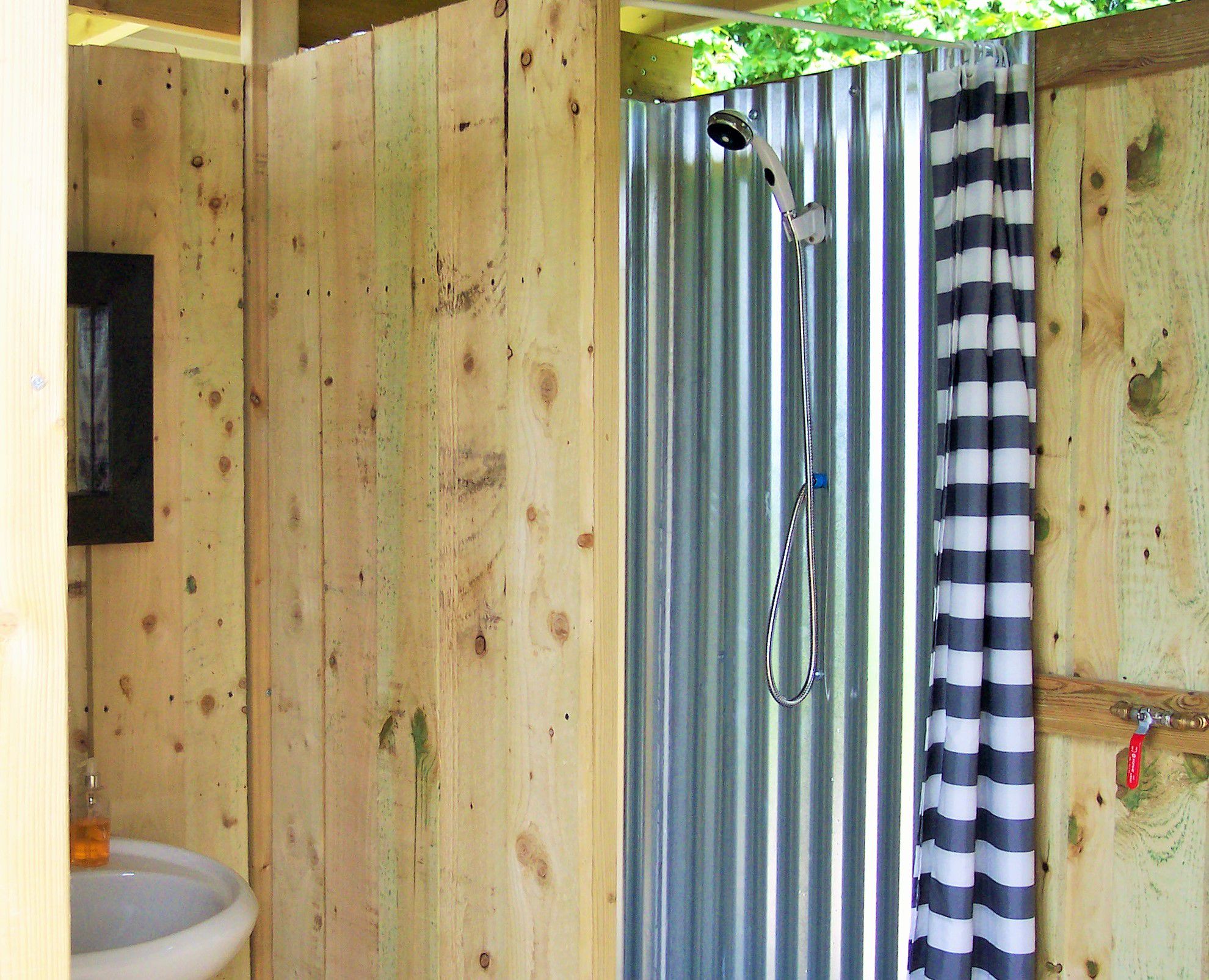 Quirky, spacious, private shower rooms