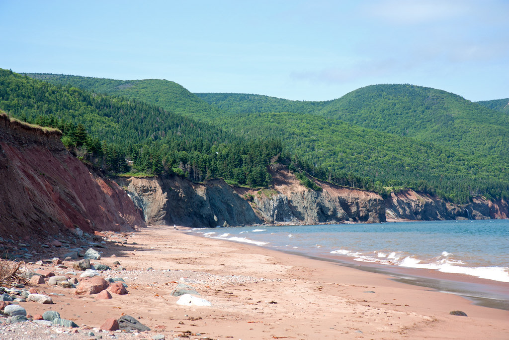 Sugarloaf Provincial Park