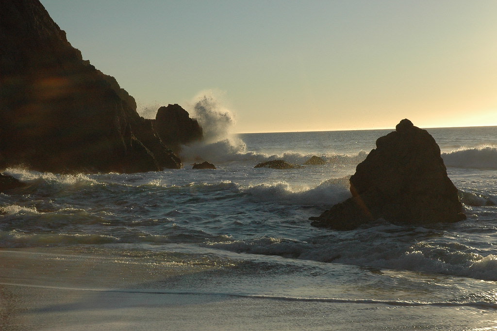Gray Whale Cove State Beach