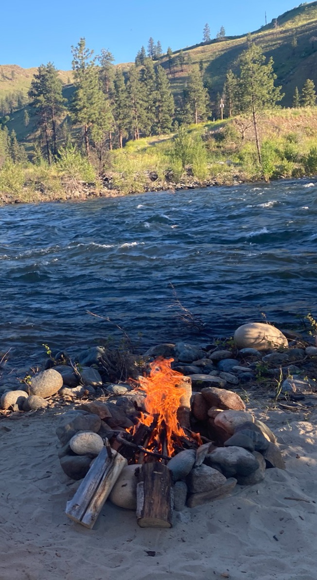 Kountry Riverside Hideaway